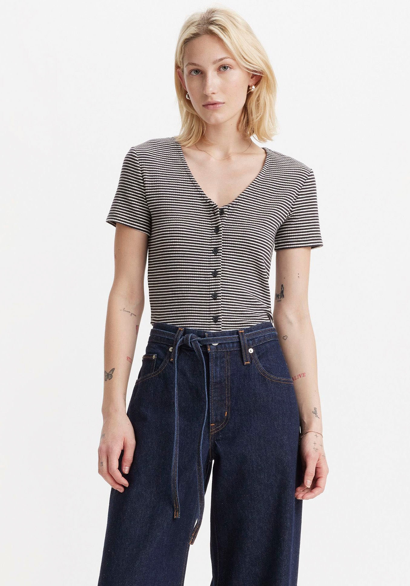 Levis V-Shirt, mit Knopfleiste günstig online kaufen