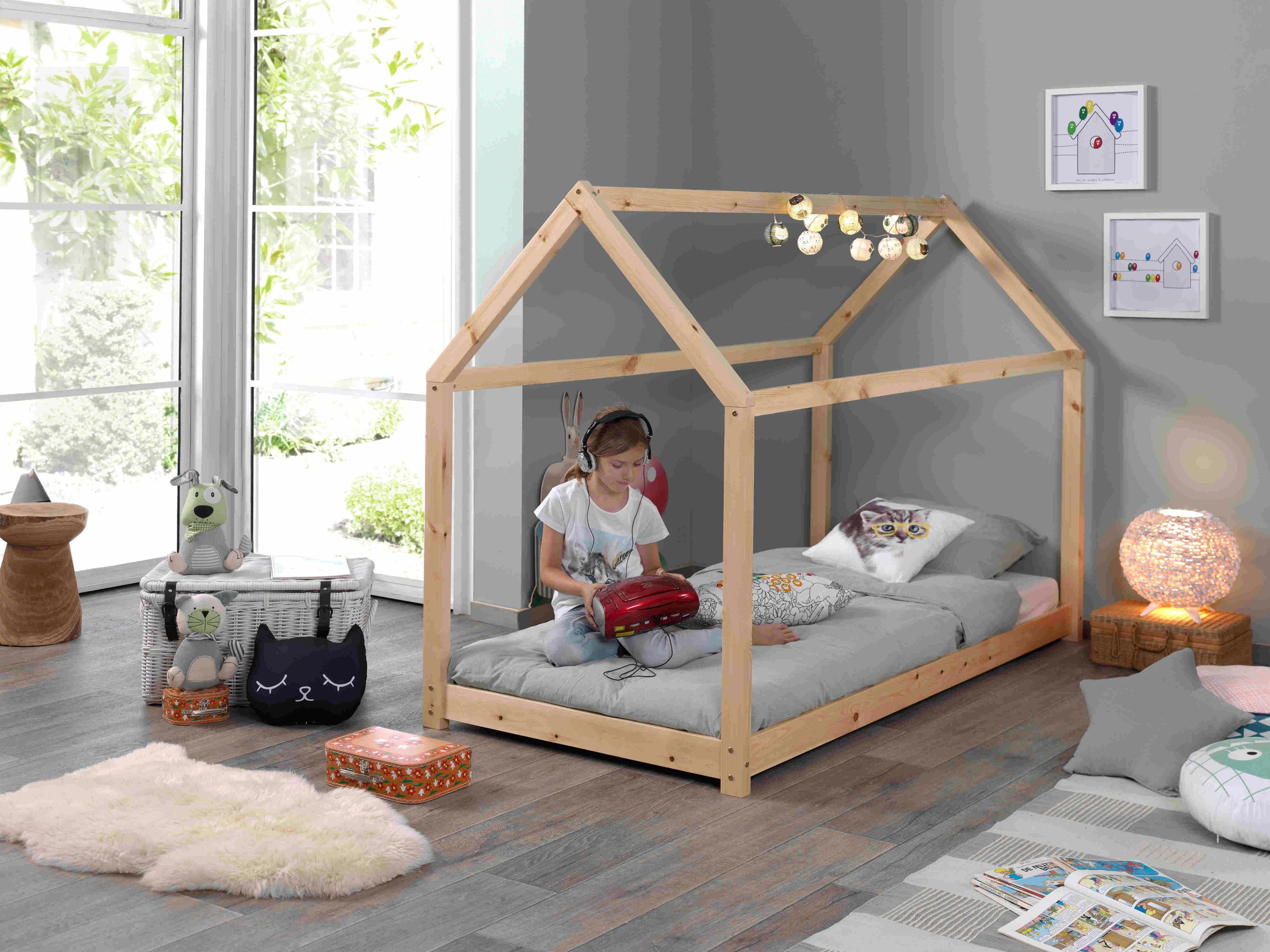 Vipack Kinderbett »Cabane«, (Made in Europe), Hausbett