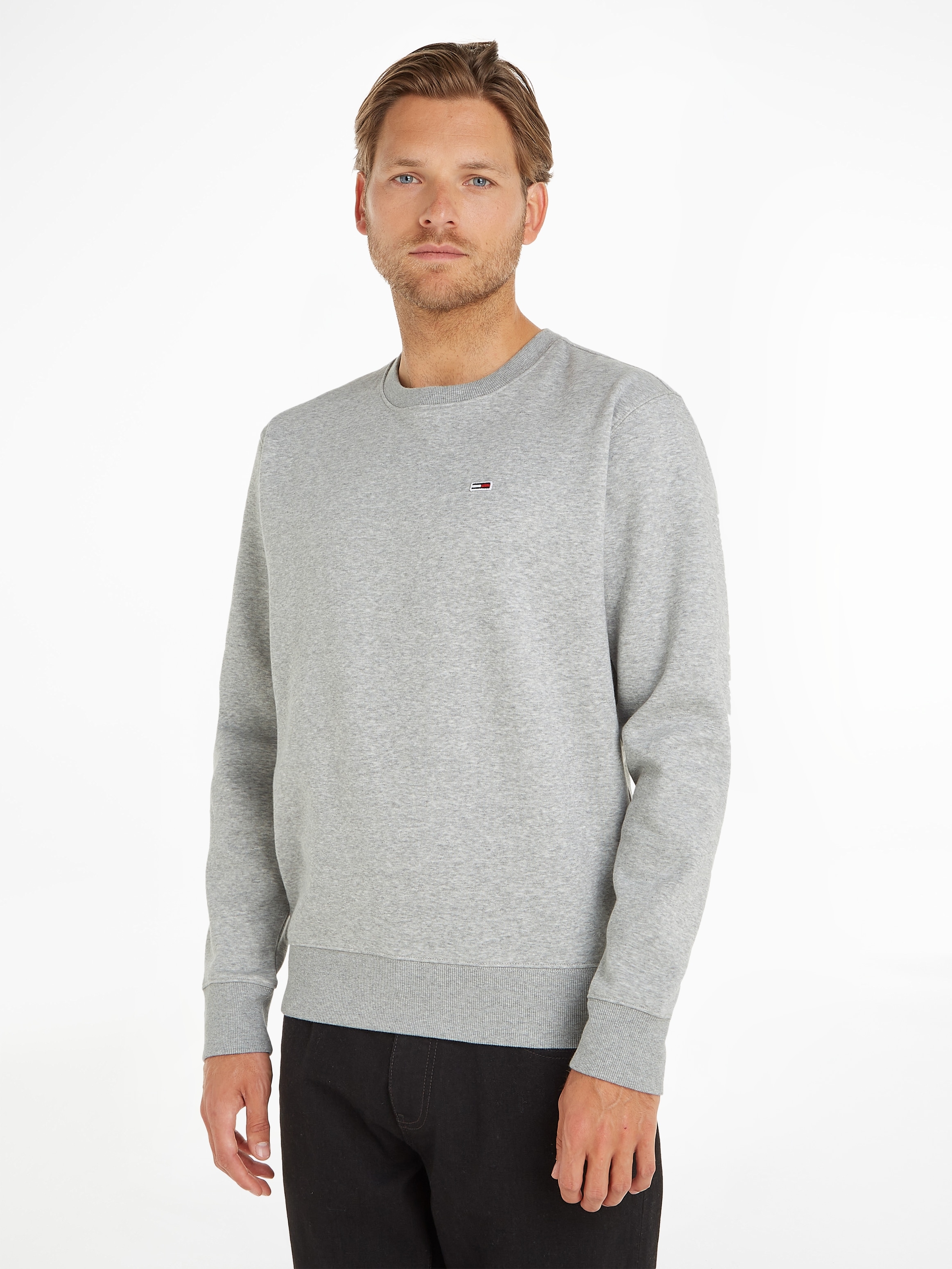 Tommy Jeans Sweatshirt »TJM REGULAR FLEECE C NECK«, mit Markenlogo auf der Brust