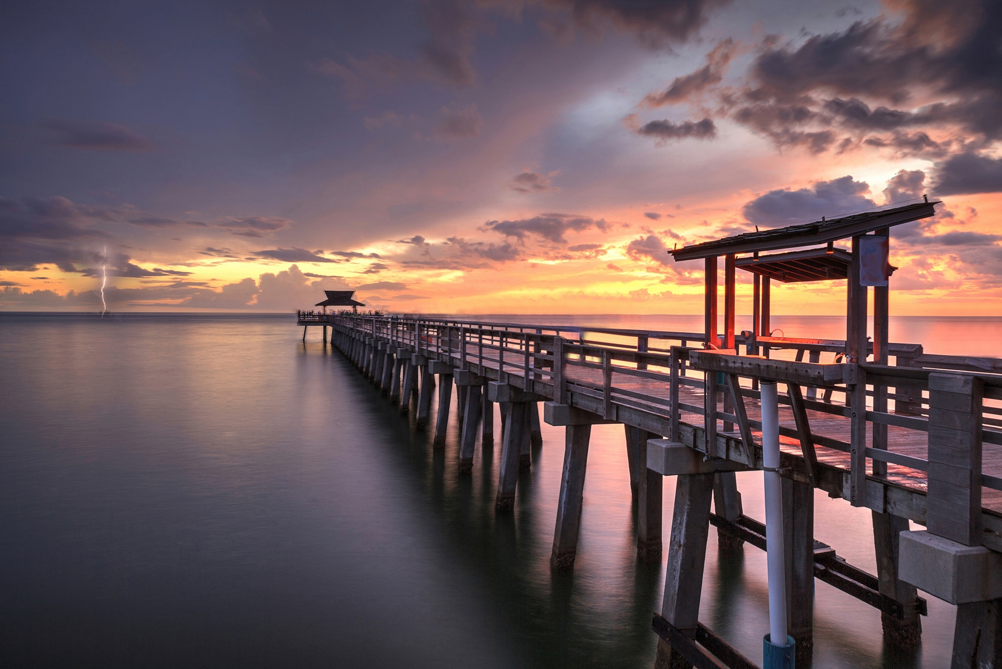 Fototapete »HOLZ-BRÜCKE-GOLF NEAPEL PIER STEG MEER SEE STRAND SONNE«