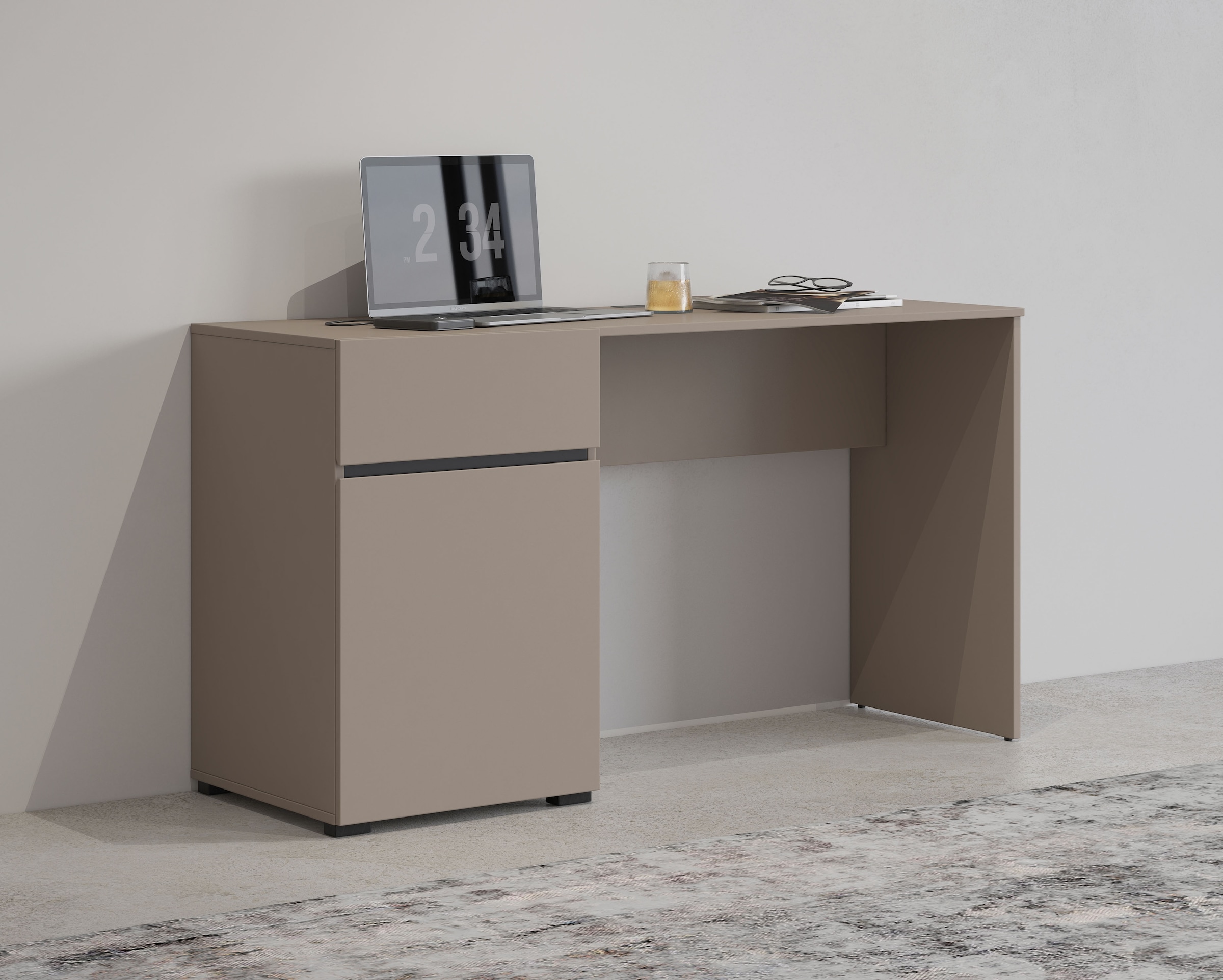 OTTO home Schreibtisch »Cross, Breite 130 cm, praktischer Computertisch« Bürotisch mit 1 Schublade und Tür, Tischplatte mit Kabeldurchführung