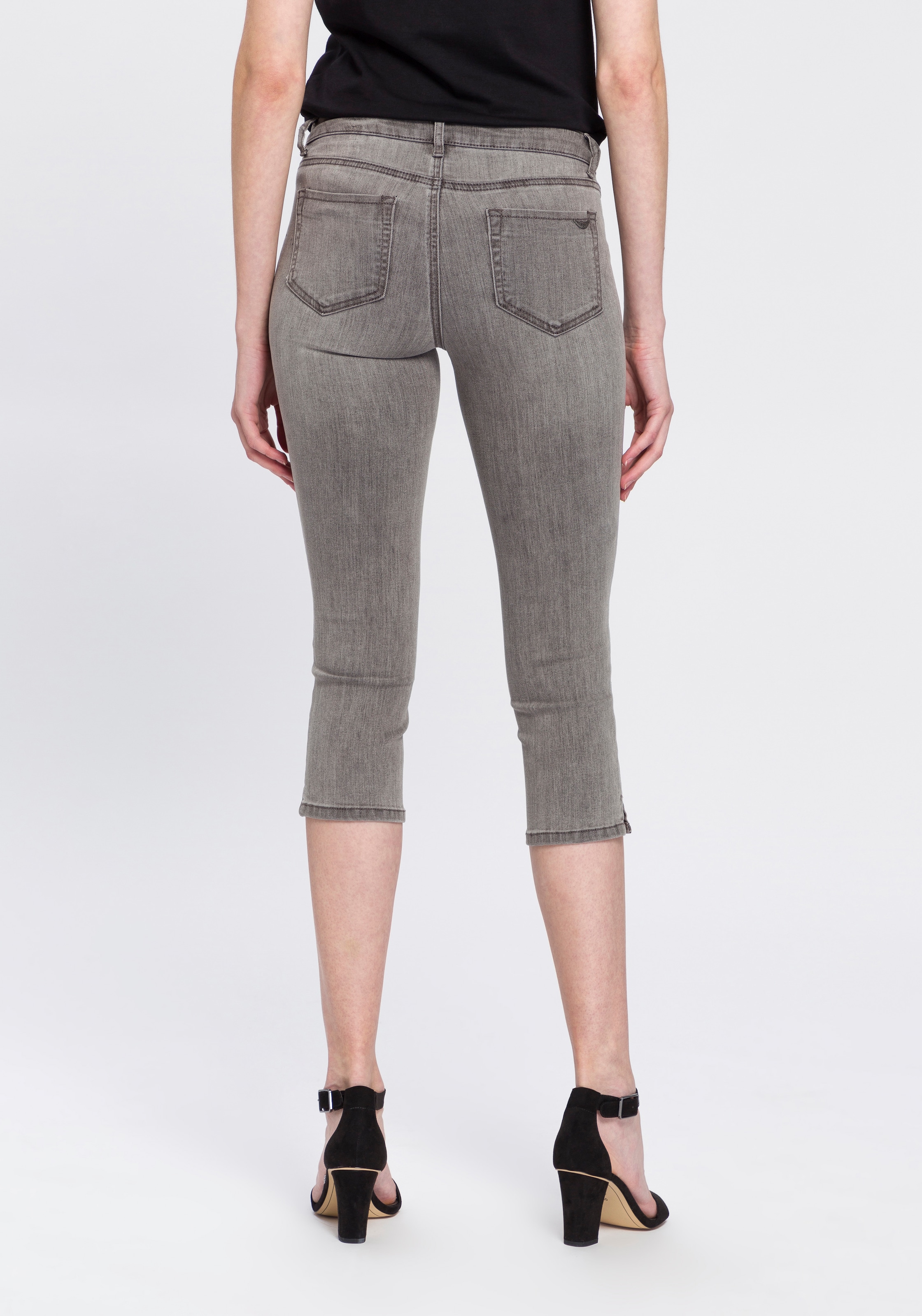 Arizona Caprijeans »Ultra-Stretch«, extra-enger Schnitt, modischer Beinabschluss mit Schlitz
