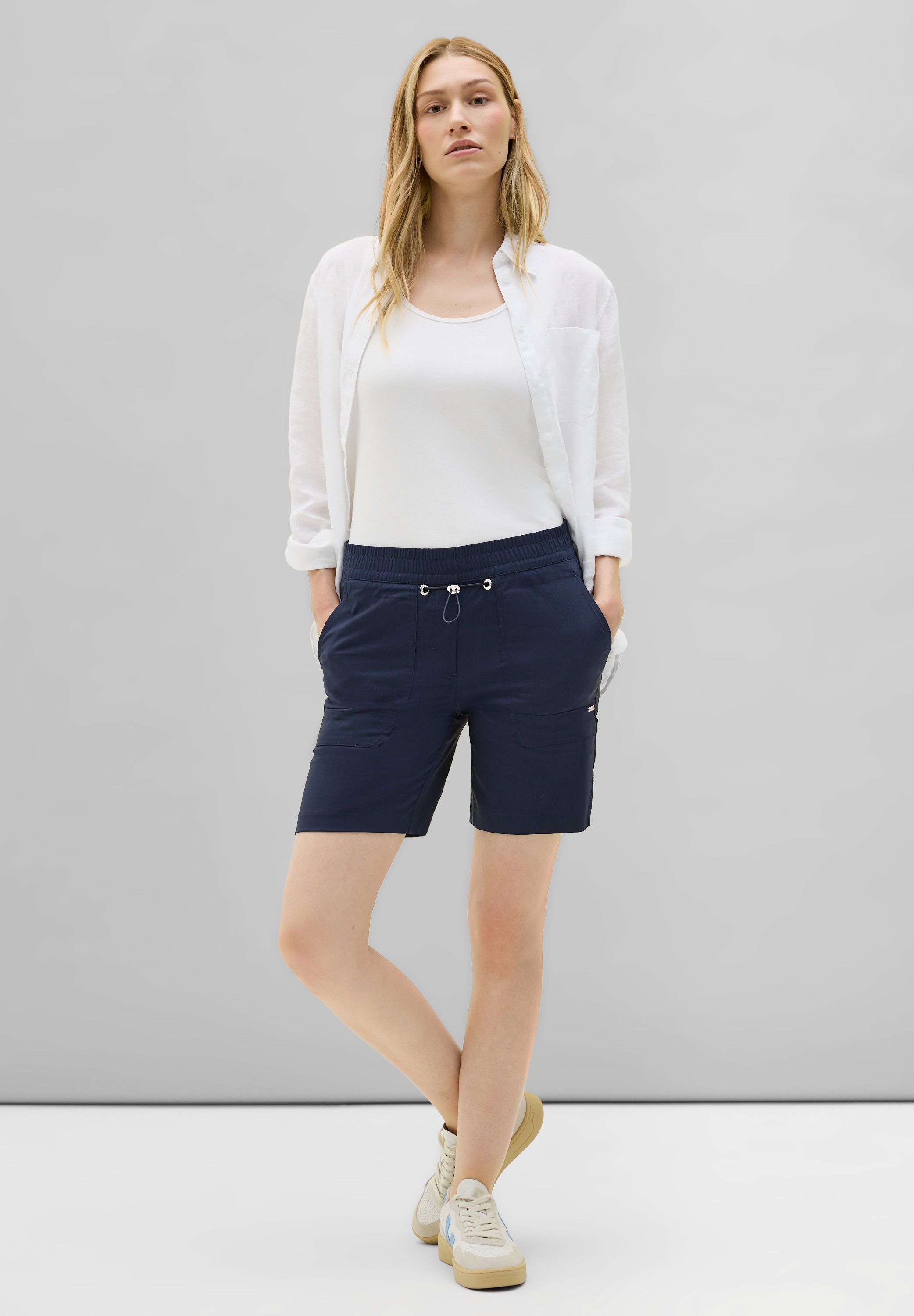 Cecil Shorts, Middle Waist