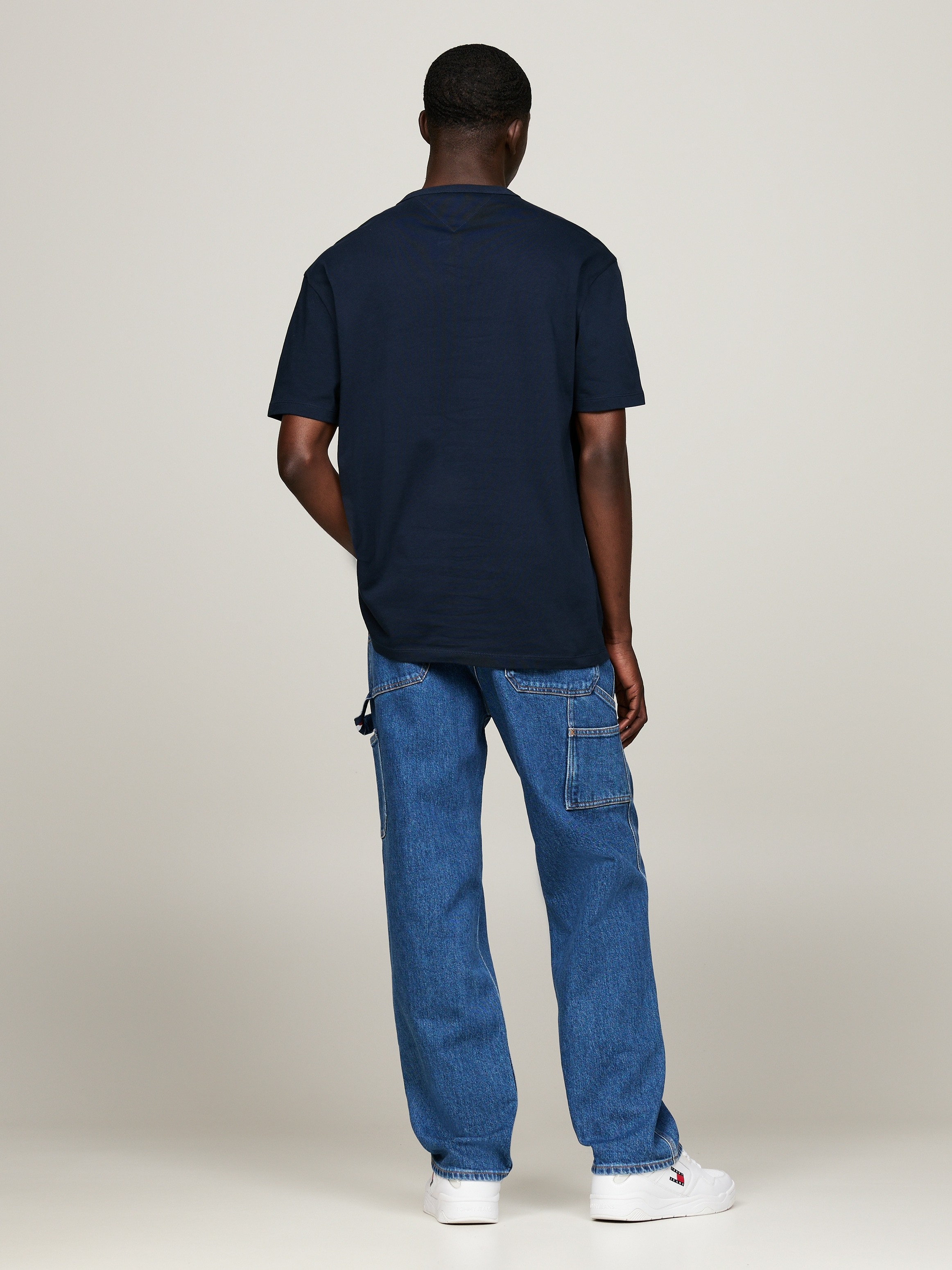 Tommy Jeans T-Shirt »TJM REG BADGE TEE EXT« mit Rundhalsausschnitt