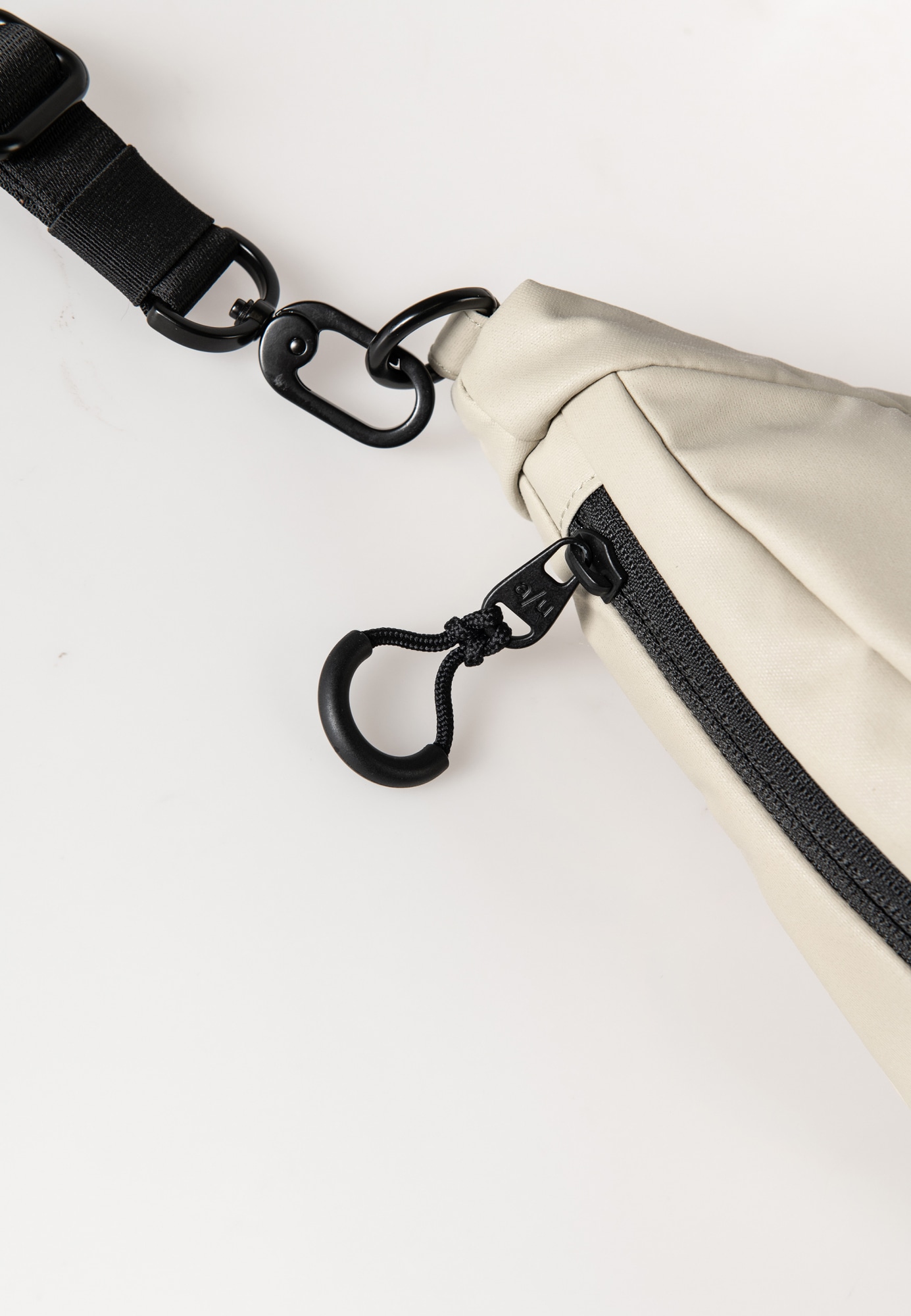 aunts & uncles Schultertasche »Aunts & Uncles Umhängetasche Yoshii RE«