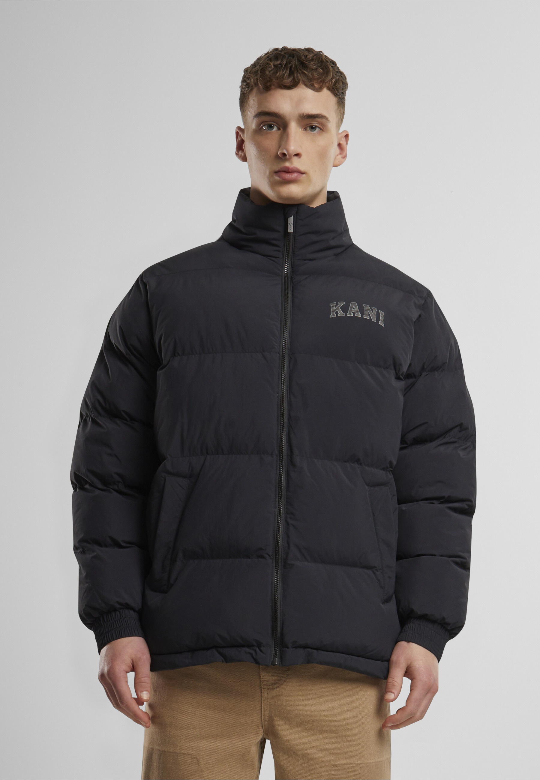 Karl Kani Winterjacke »Karl Kani Karl Kani Serif 89 Puffer Jacket« 1 Stk. tlg. ohne Kapuze