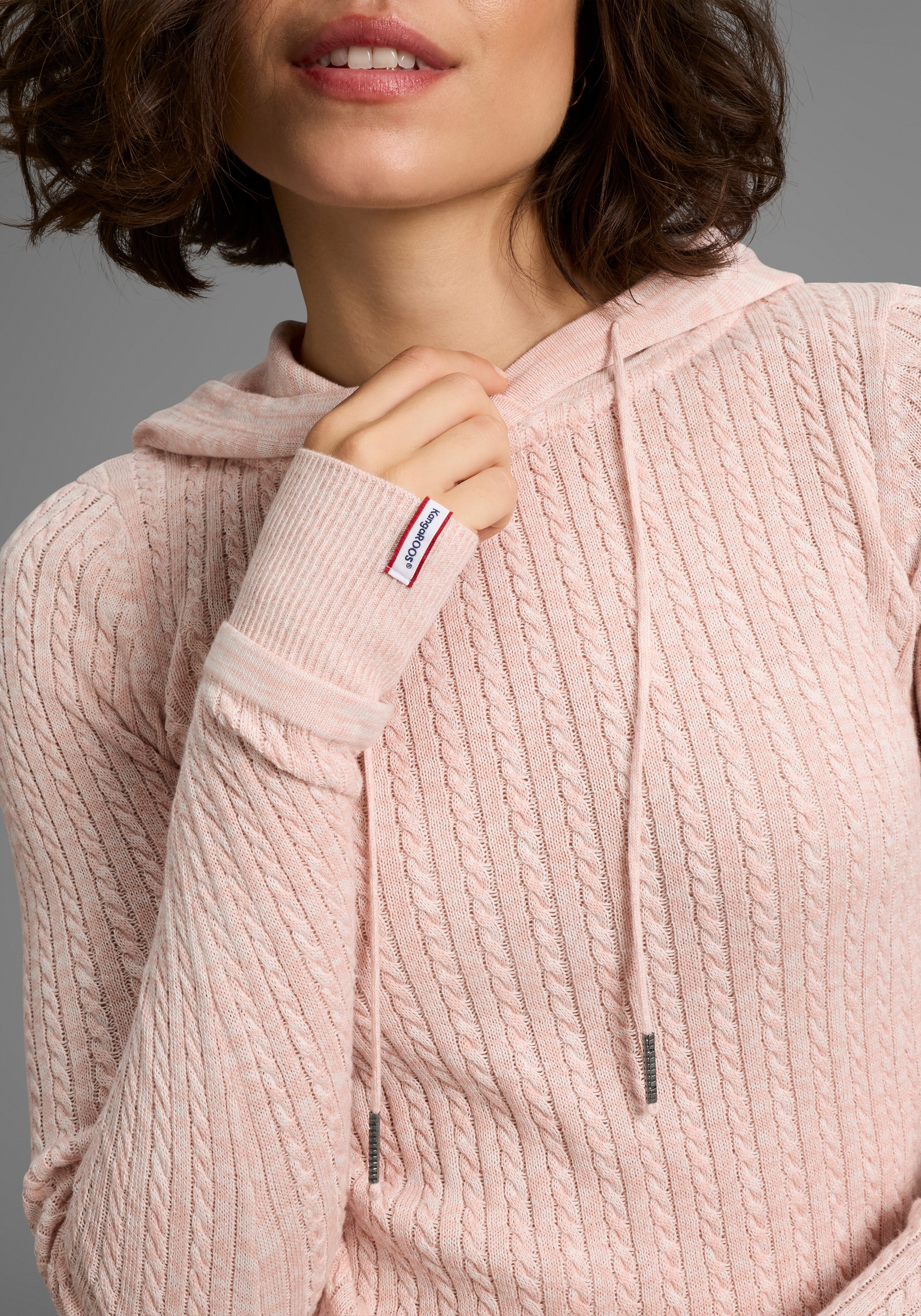 Thumbnail - KangaROOS Kapuzenpullover im feinen Zopf-Strick-Design