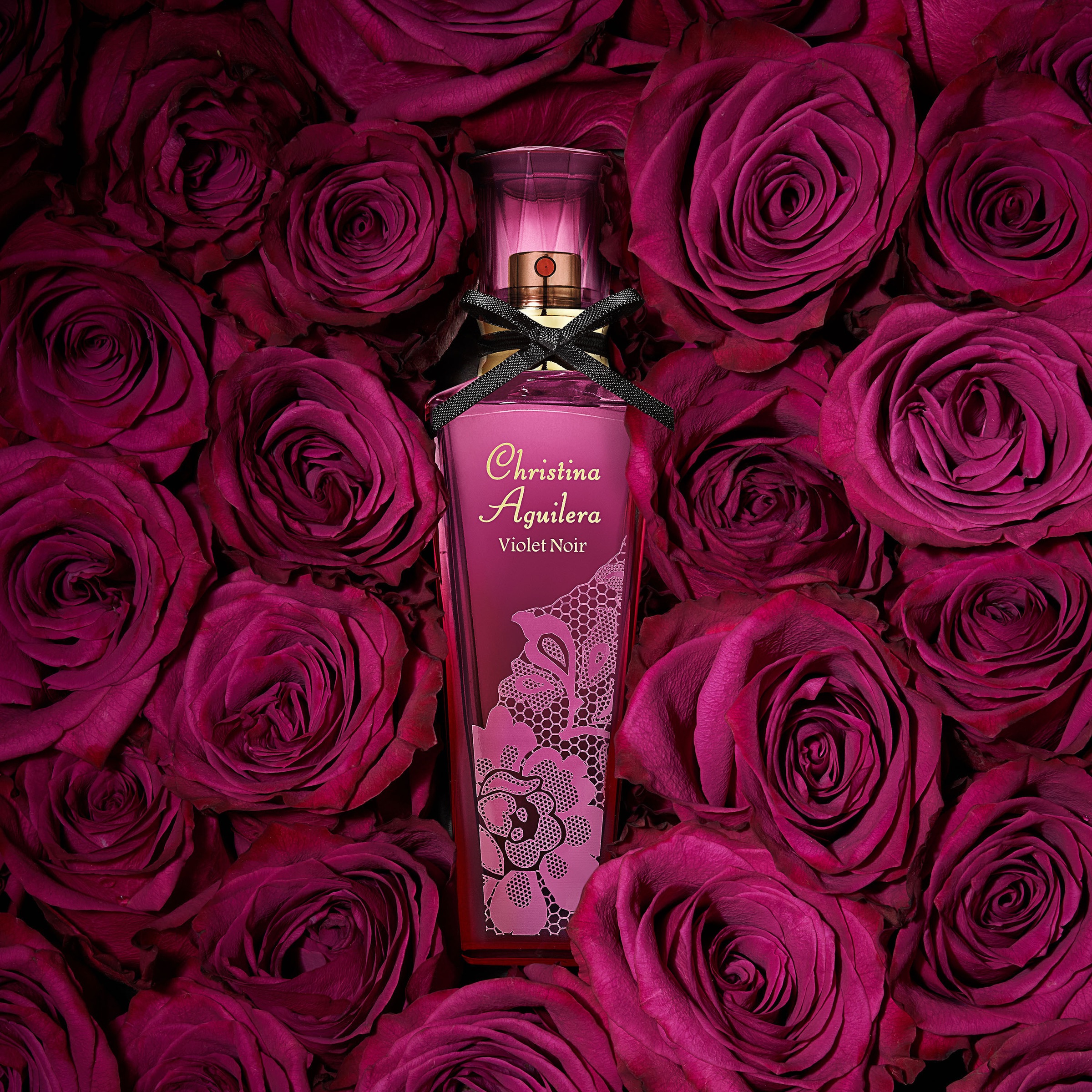 Christina Aguilera Eau de Parfum »VIOLET NOIR EDP« mit prickelnden Früchten
