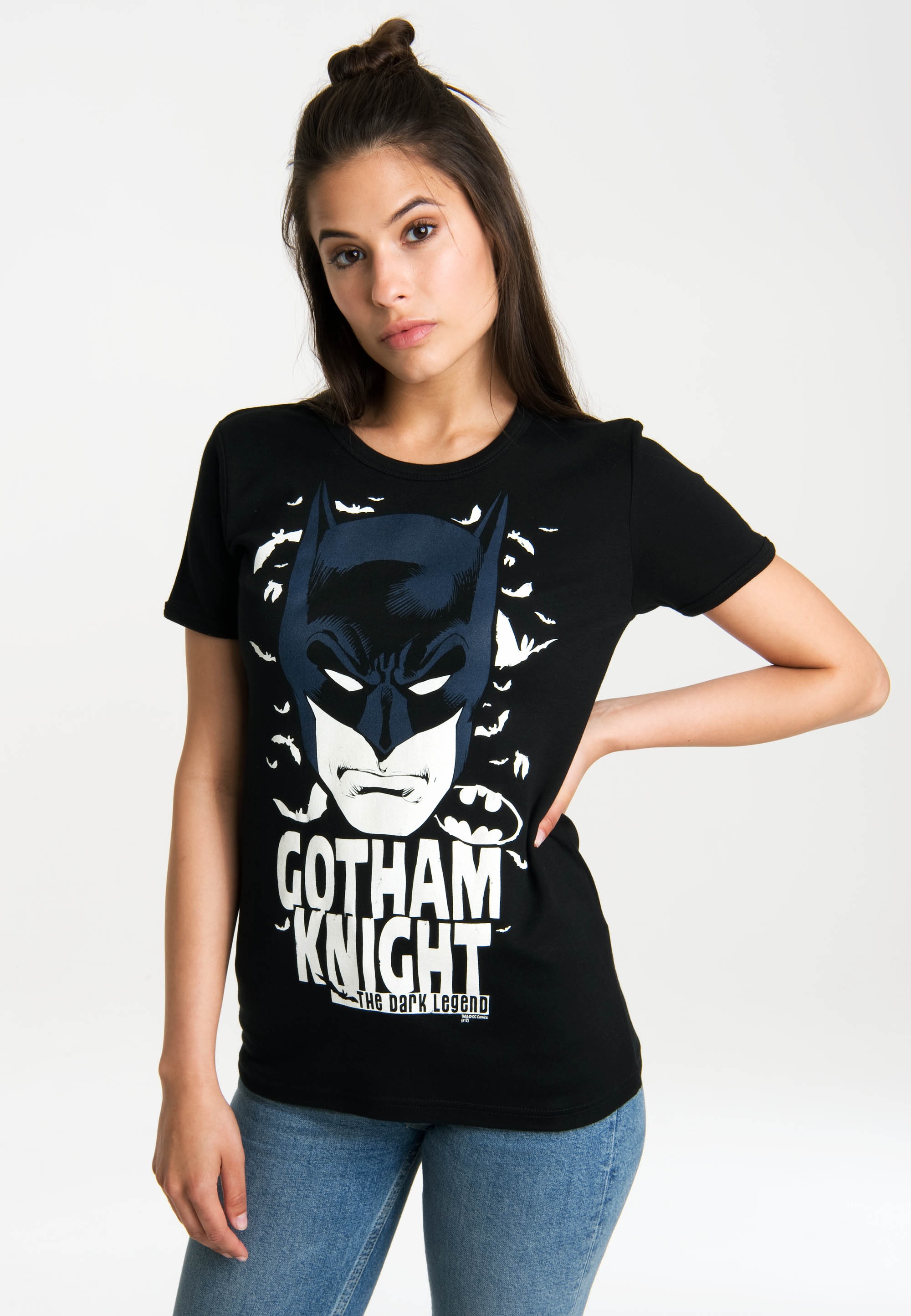 LOGOSHIRT T-Shirt »Batman - Gotham Knight«, mit lizenziertem Originaldesign