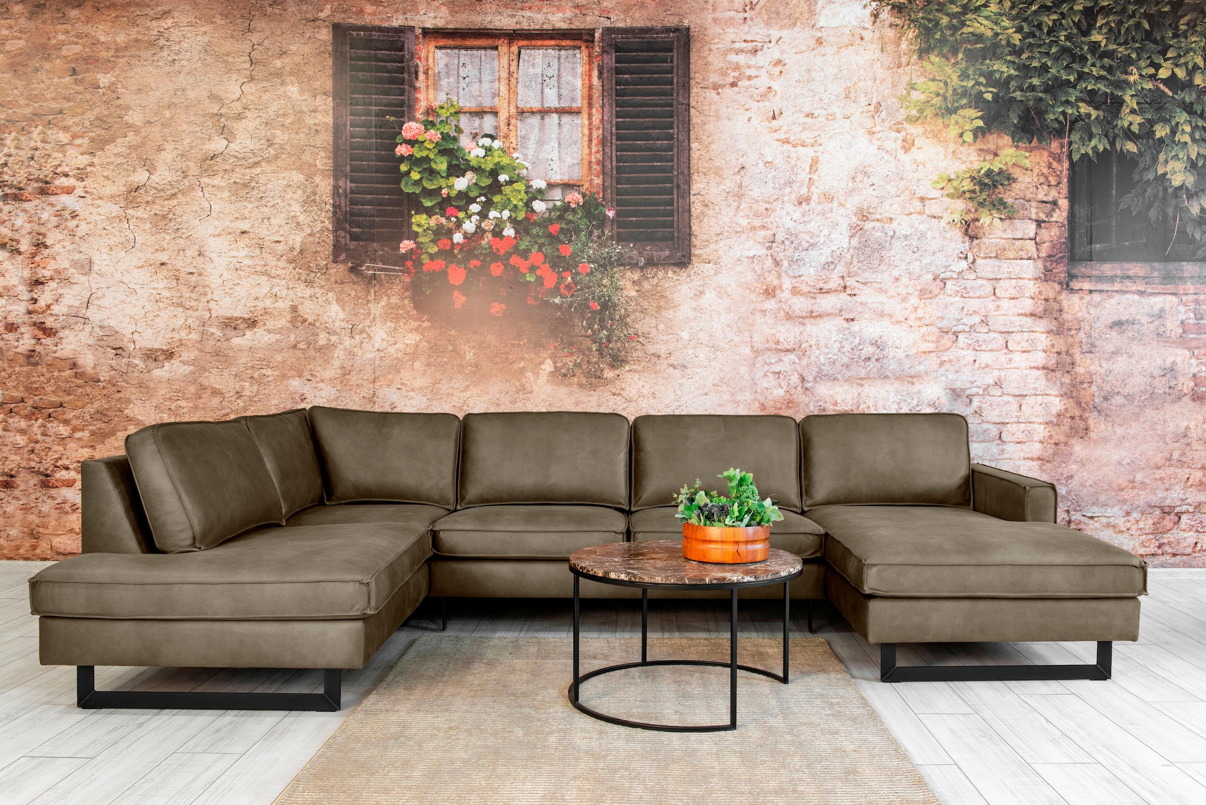 Places of Style Wohnlandschaft »Pinto, 350 cm, U-Form, XXL, mit Ottomanen«, Cord, Chenille, Lederoptik, mit Keder, Metallfüße, Wellenunterfederung