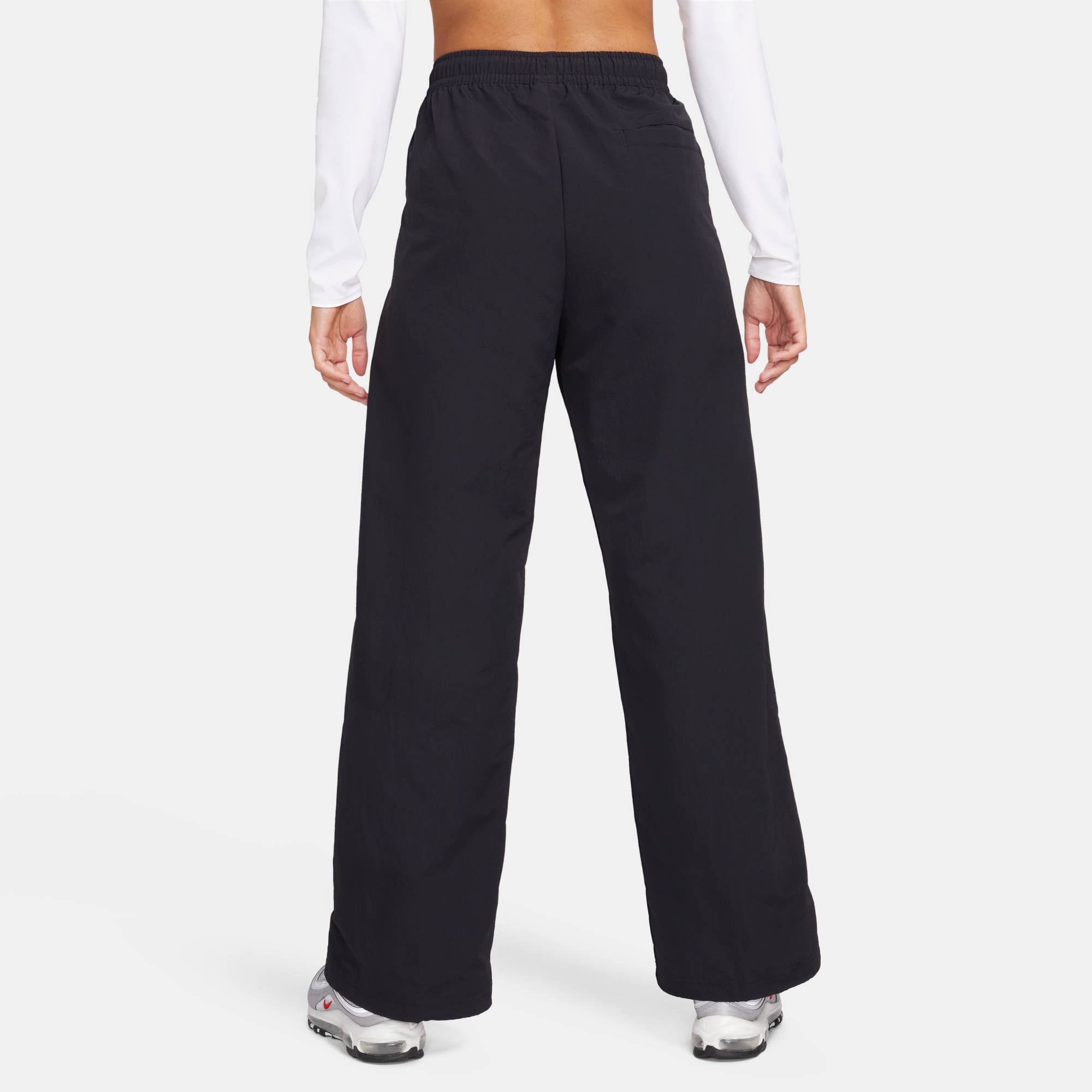 Nike Sportswear Sporthose "W NSW TREND WVN MR PANT" wasserabweisendes Mater günstig online kaufen