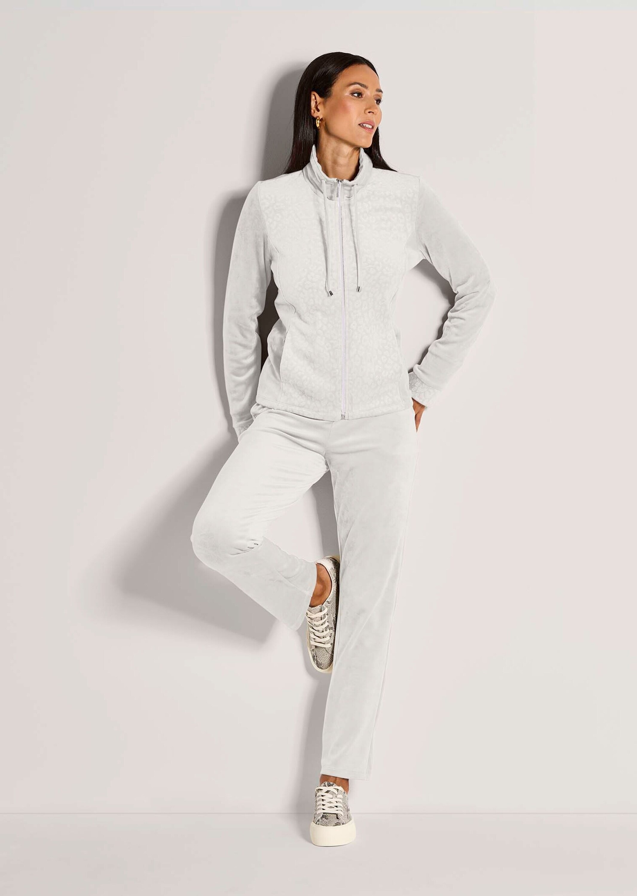 MADELEINE Kurzjacke "Sweatjacke Flauschige Nickijacke mit Reißverschluss" günstig online kaufen