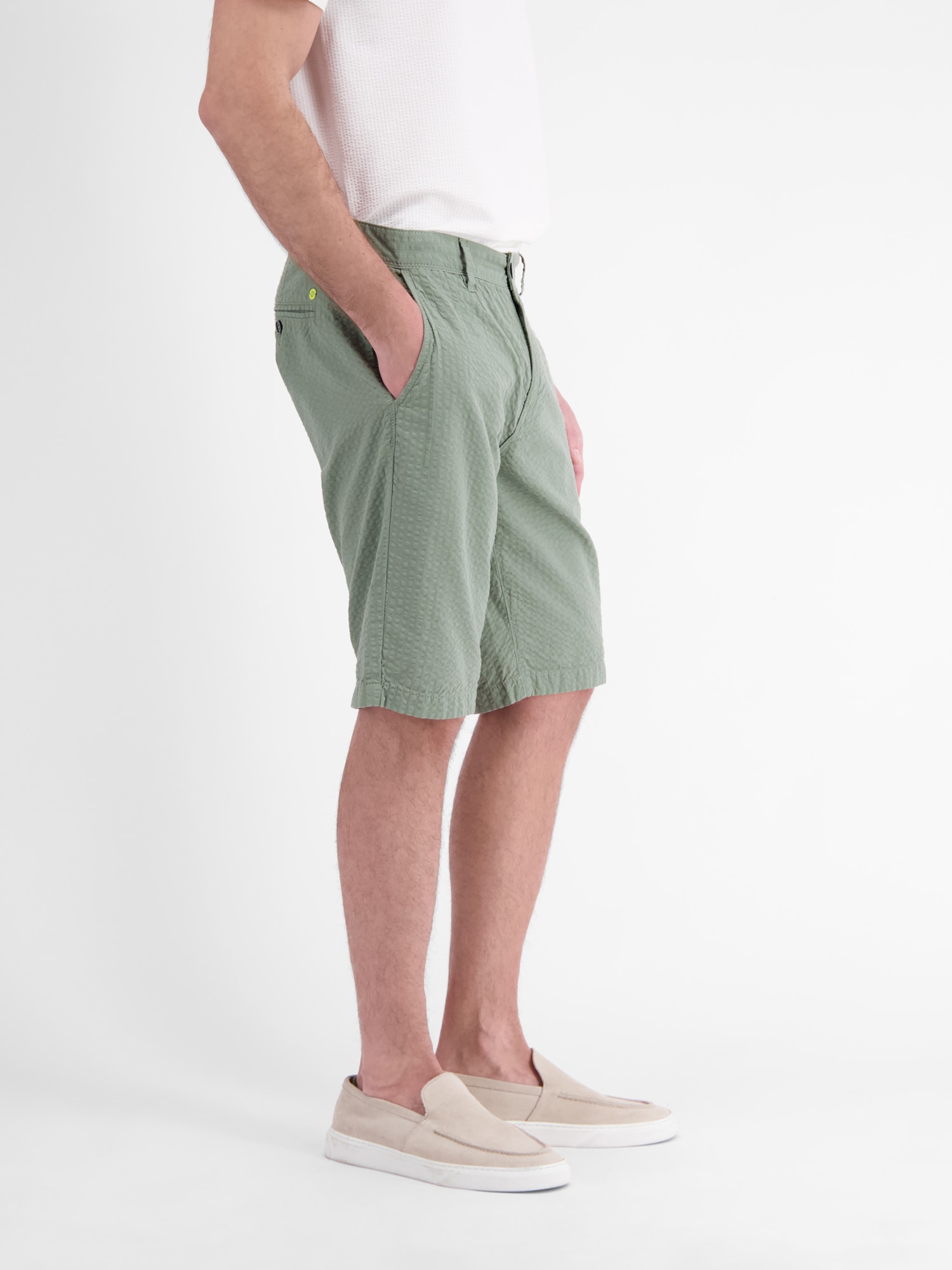LERROS Chinoshorts »Chino-Shorts aus Baumwolle in leichter Seersucker-Qualität«