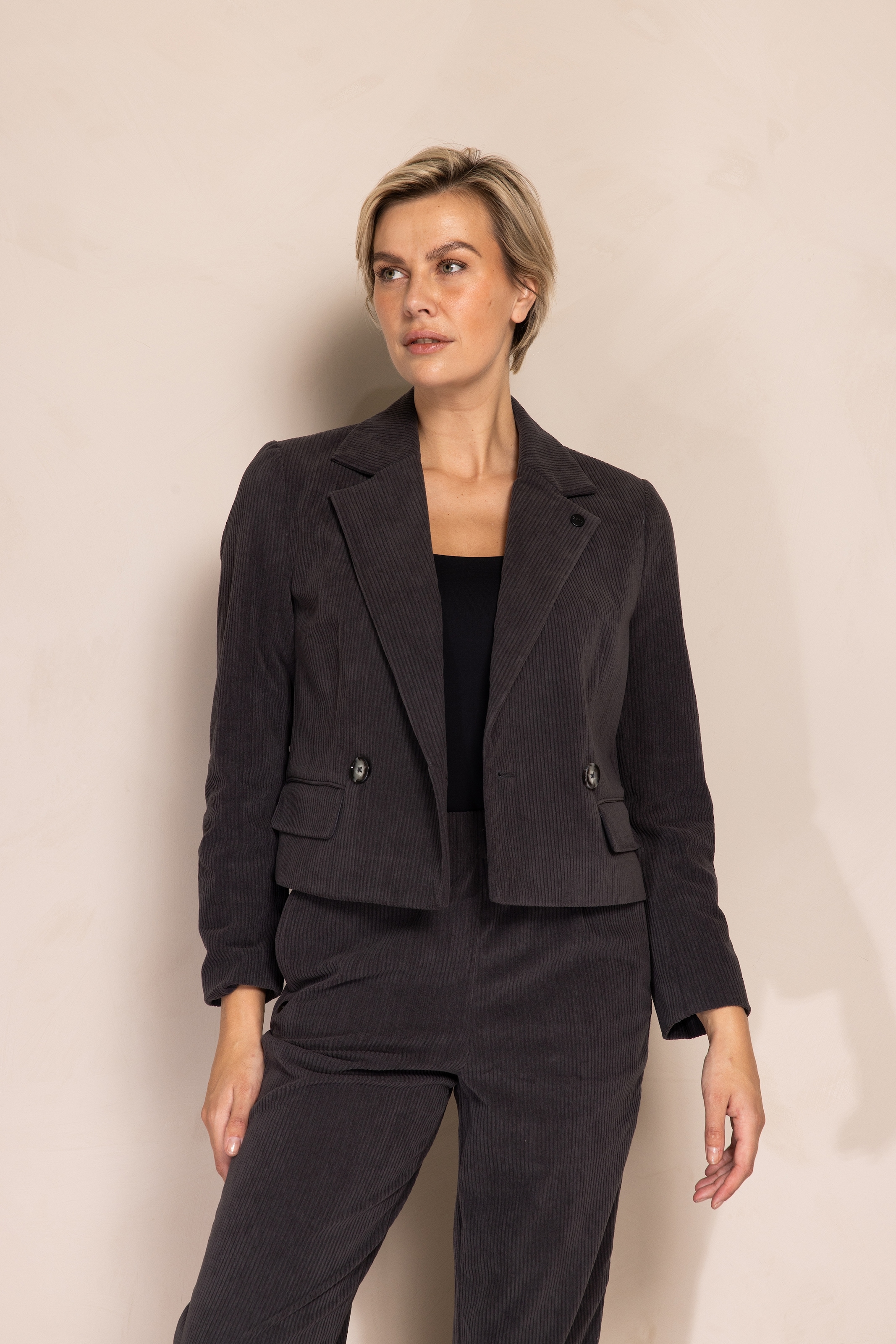Zhrill Kurzblazer "Cord ZHJOJO" lässiger Stil, gerade Passform, aus Polyester, mit Reverskragen