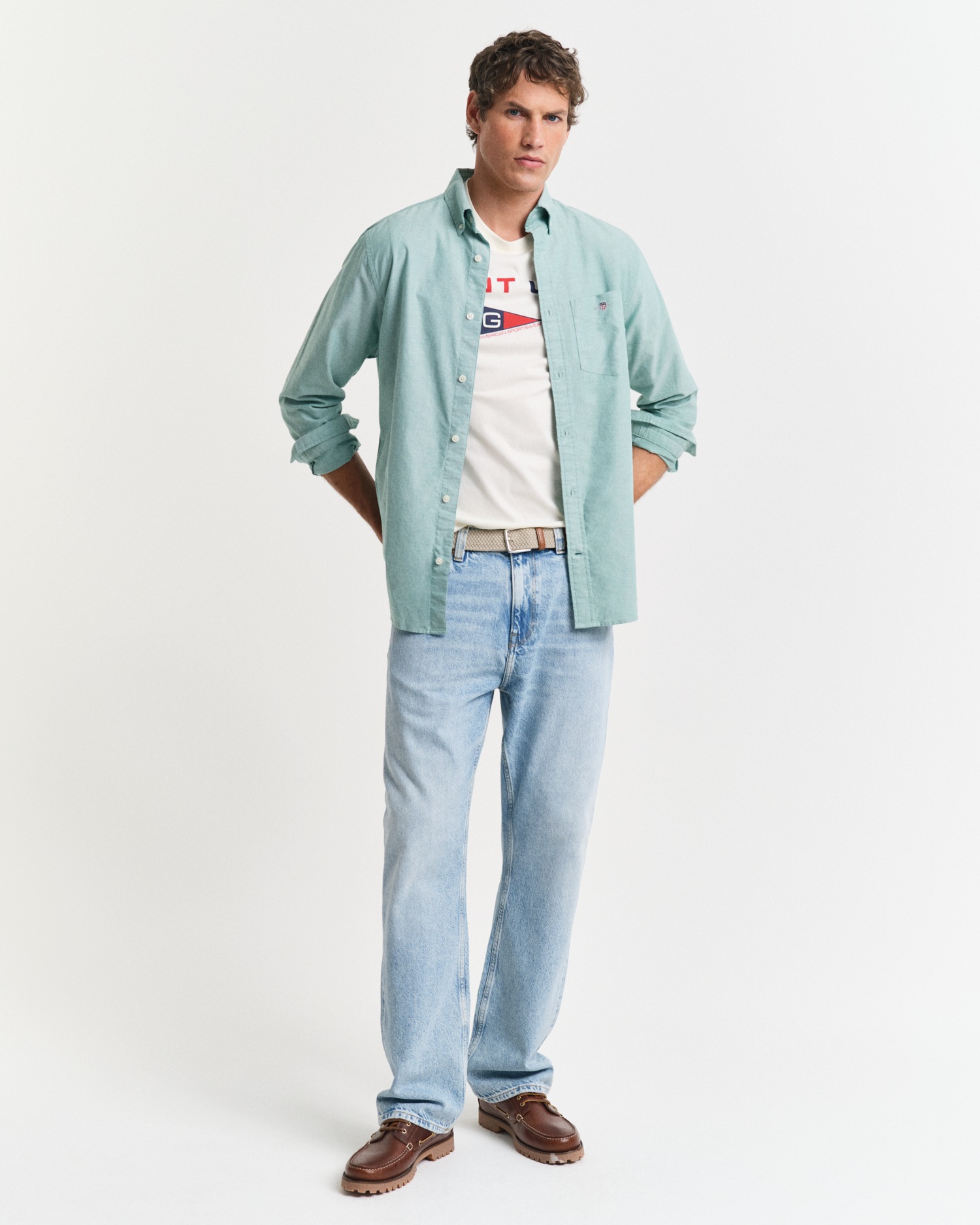 Gant Rundhalsshirt »GRAPHIC SS T-SHIRT«, mit einem einzigartigen saisonalen GANT-Grafikprint auf der Brust