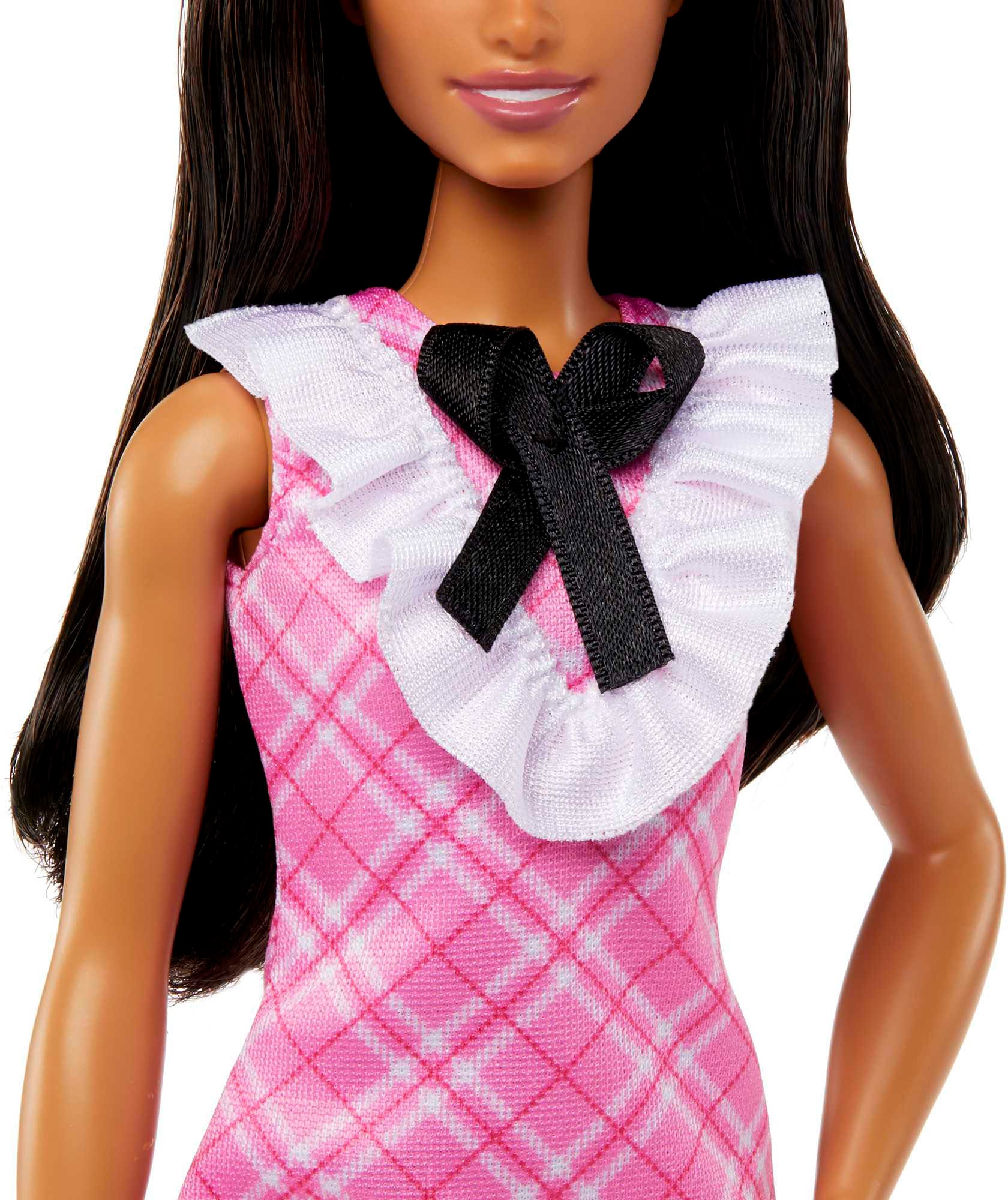 Barbie Anziehpuppe »Fashionistas mit schwarzem Haar und Karokleid«