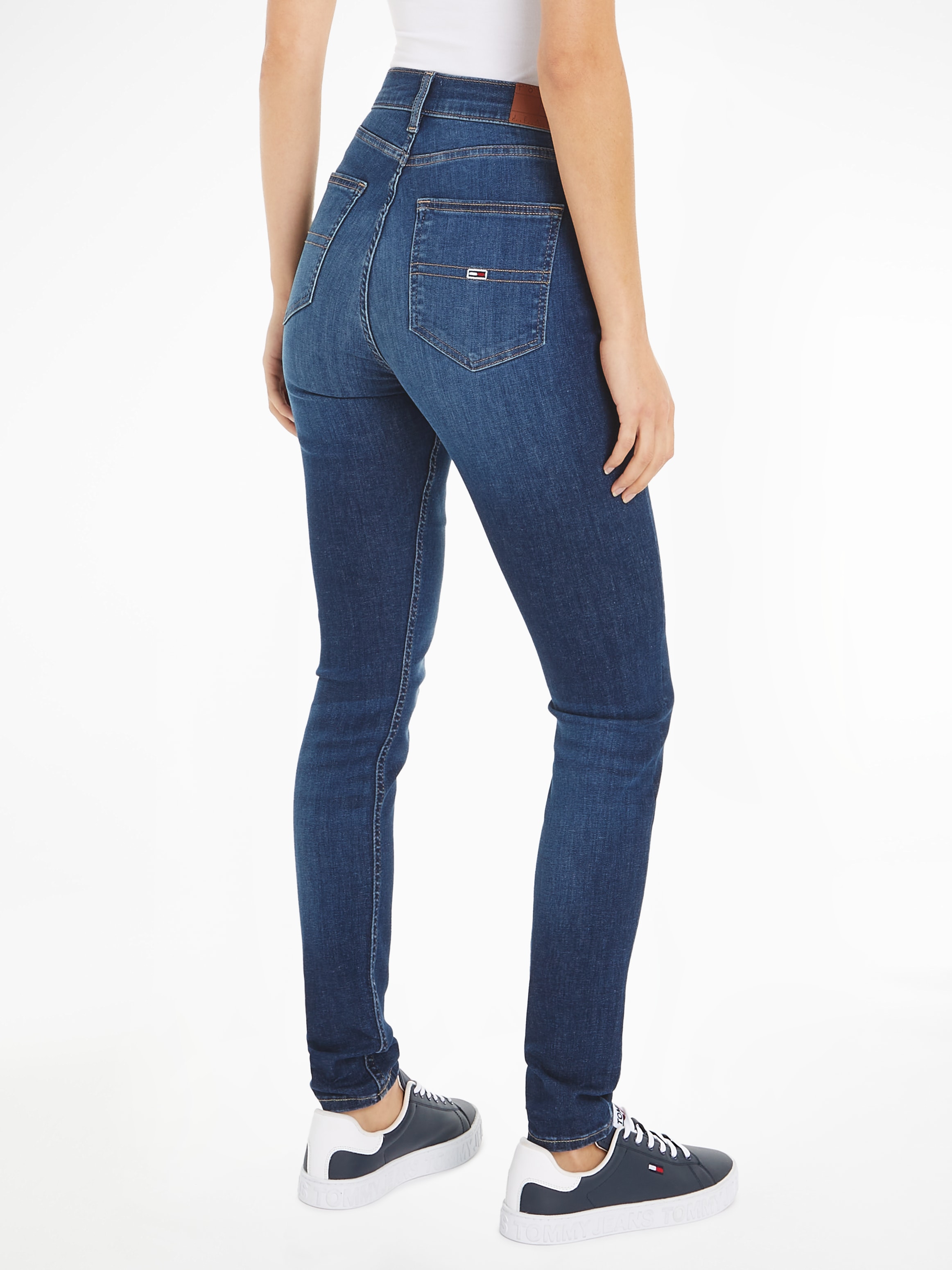 Tommy Jeans Skinny-fit-Jeans »SYLVIA HGH SKN DH1282«, mit Logo-Badge