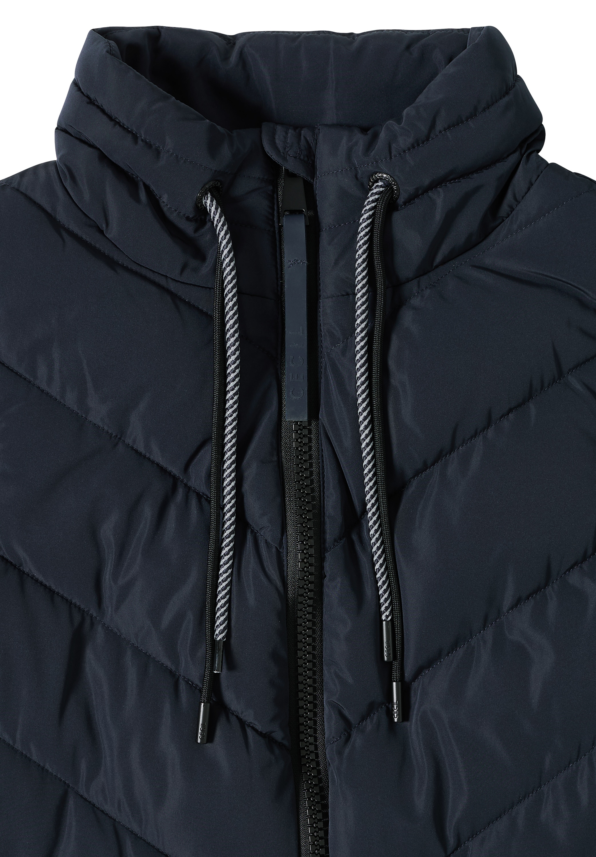 Cecil Steppweste mit Kapuze mit Tunnelzugband