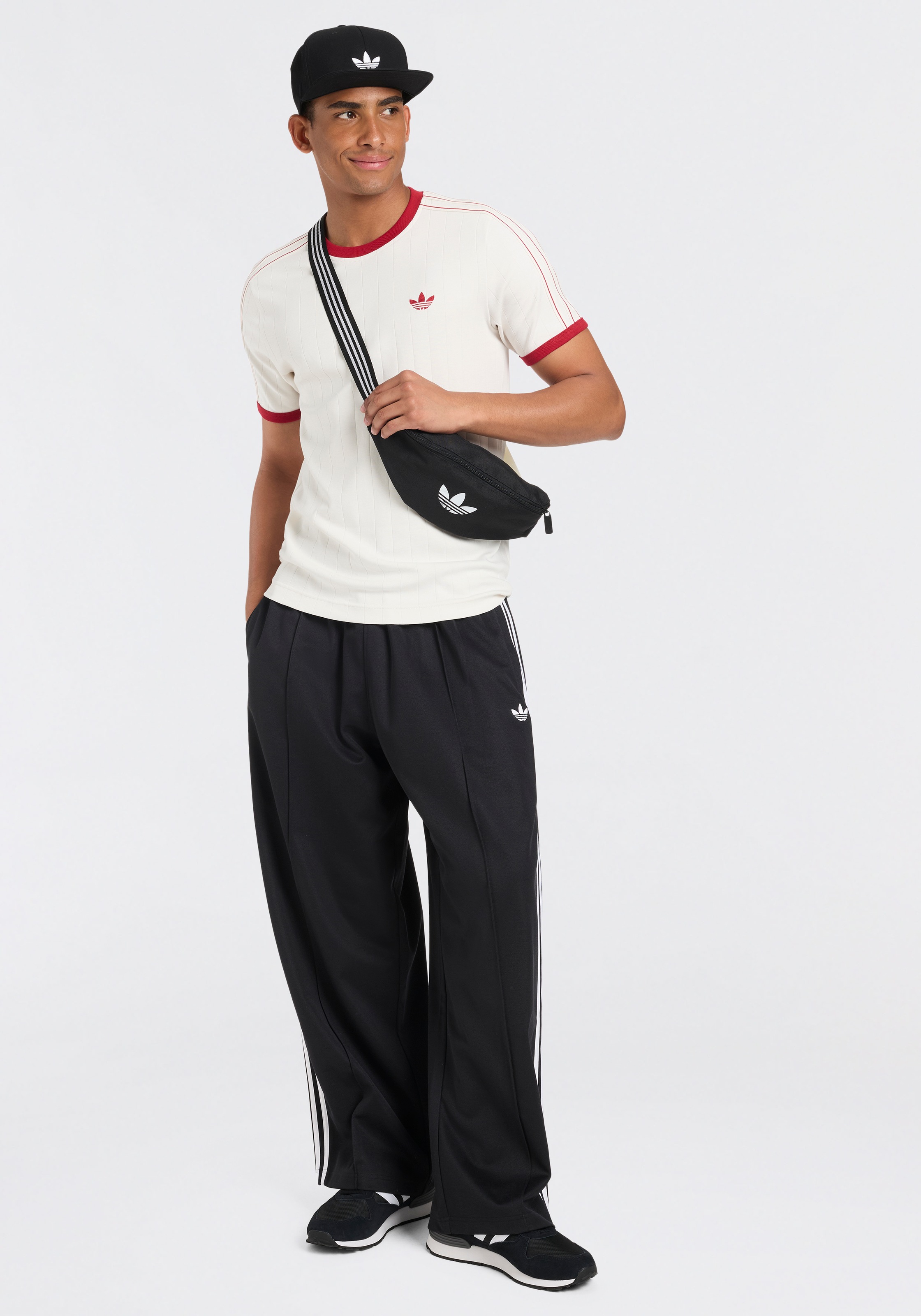 adidas Originals Sporthose »OS TP«  mit normal-weiter Passform, lange Hose, aus Baumwolle und Polyester
