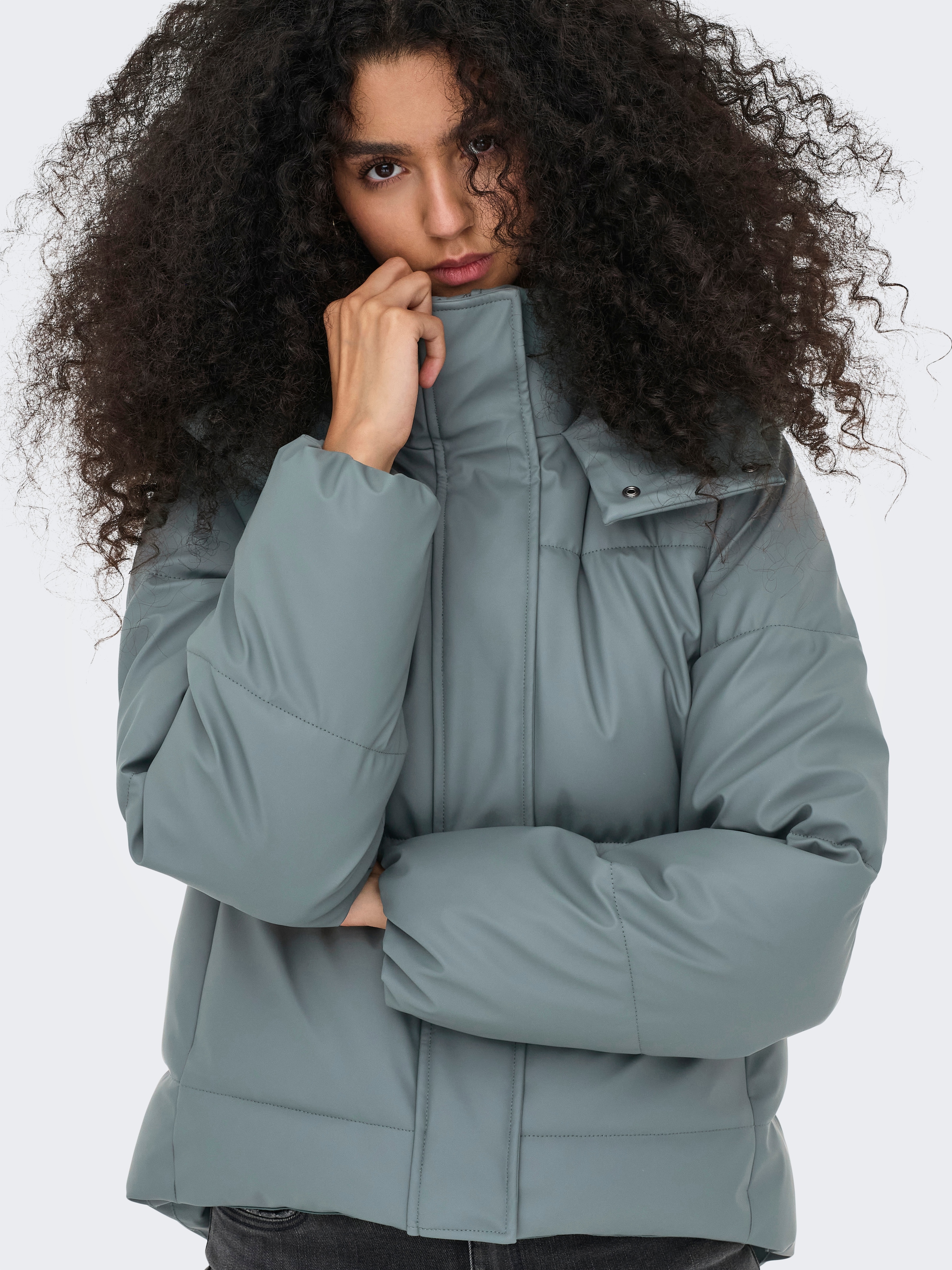 ONLY Steppjacke »ONLAGNES COATED PUFFER JACKET OTW« mit Kapuze