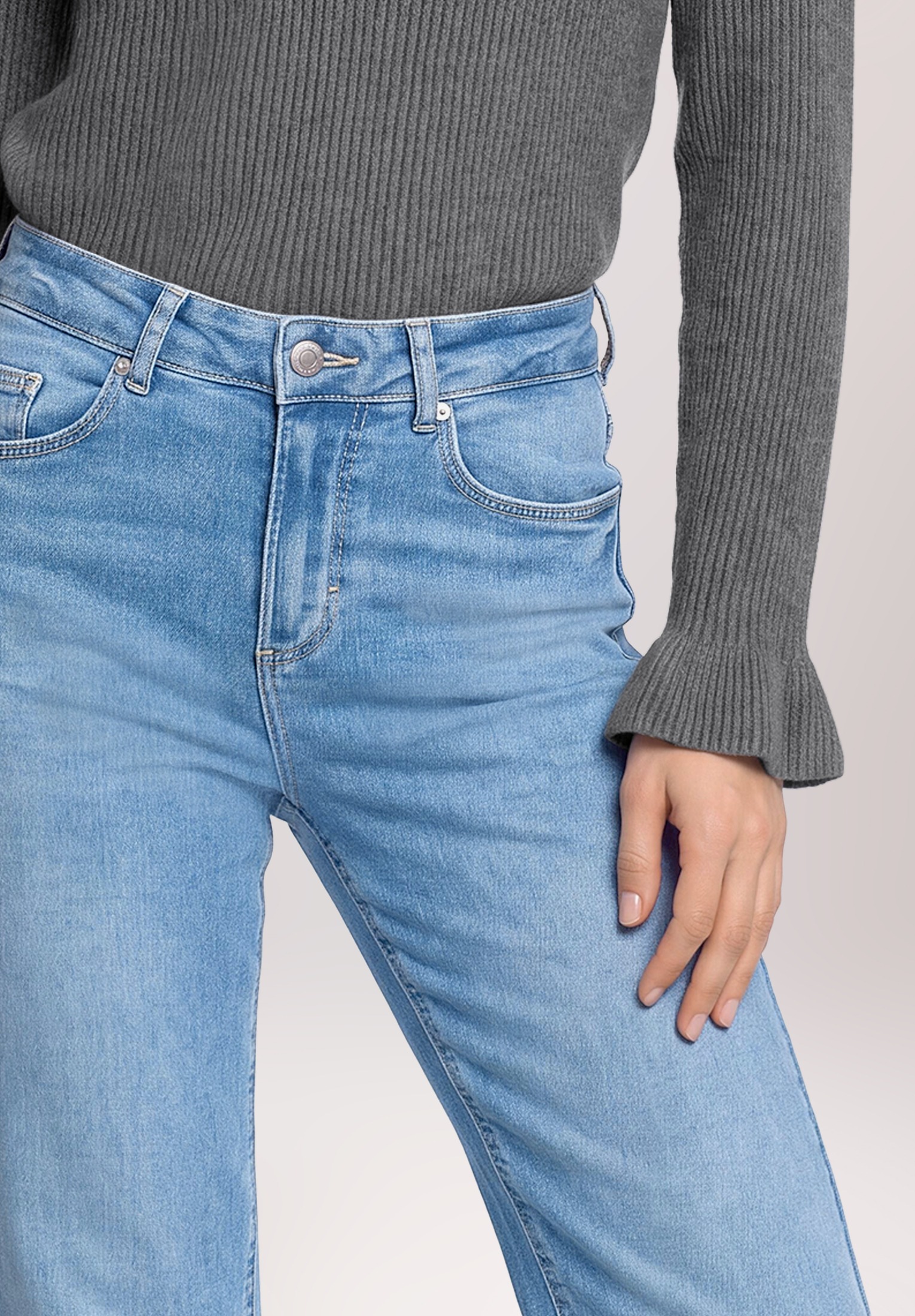 Cartoon Stretch-Jeans »Damen im Used-Look«