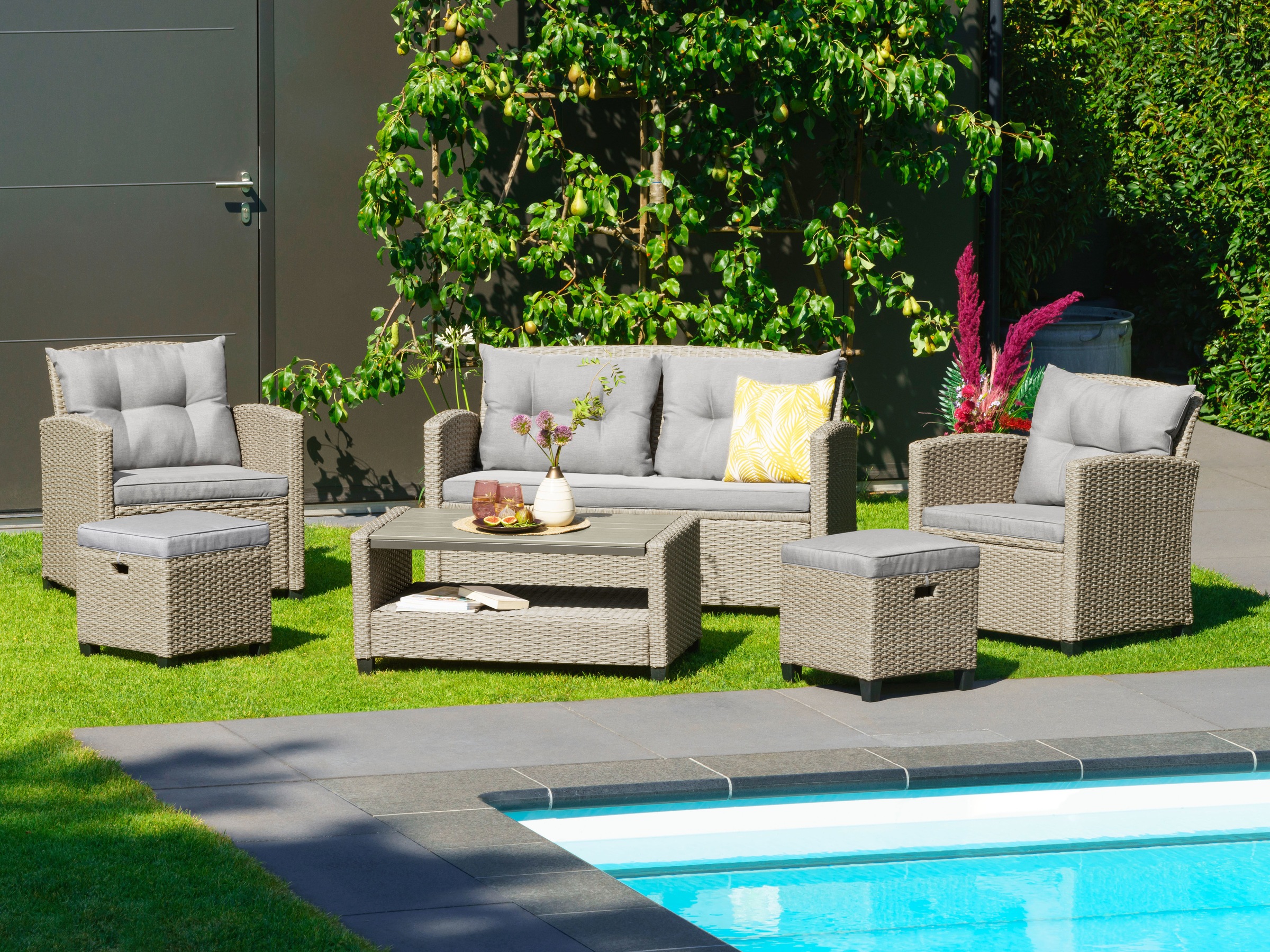 KONIFERA Gartenlounge-Set »Lorca«, (16 tlg.), 2er Sofa, 2 Sessel, 2 Hocker, Tisch, Polyrattan
