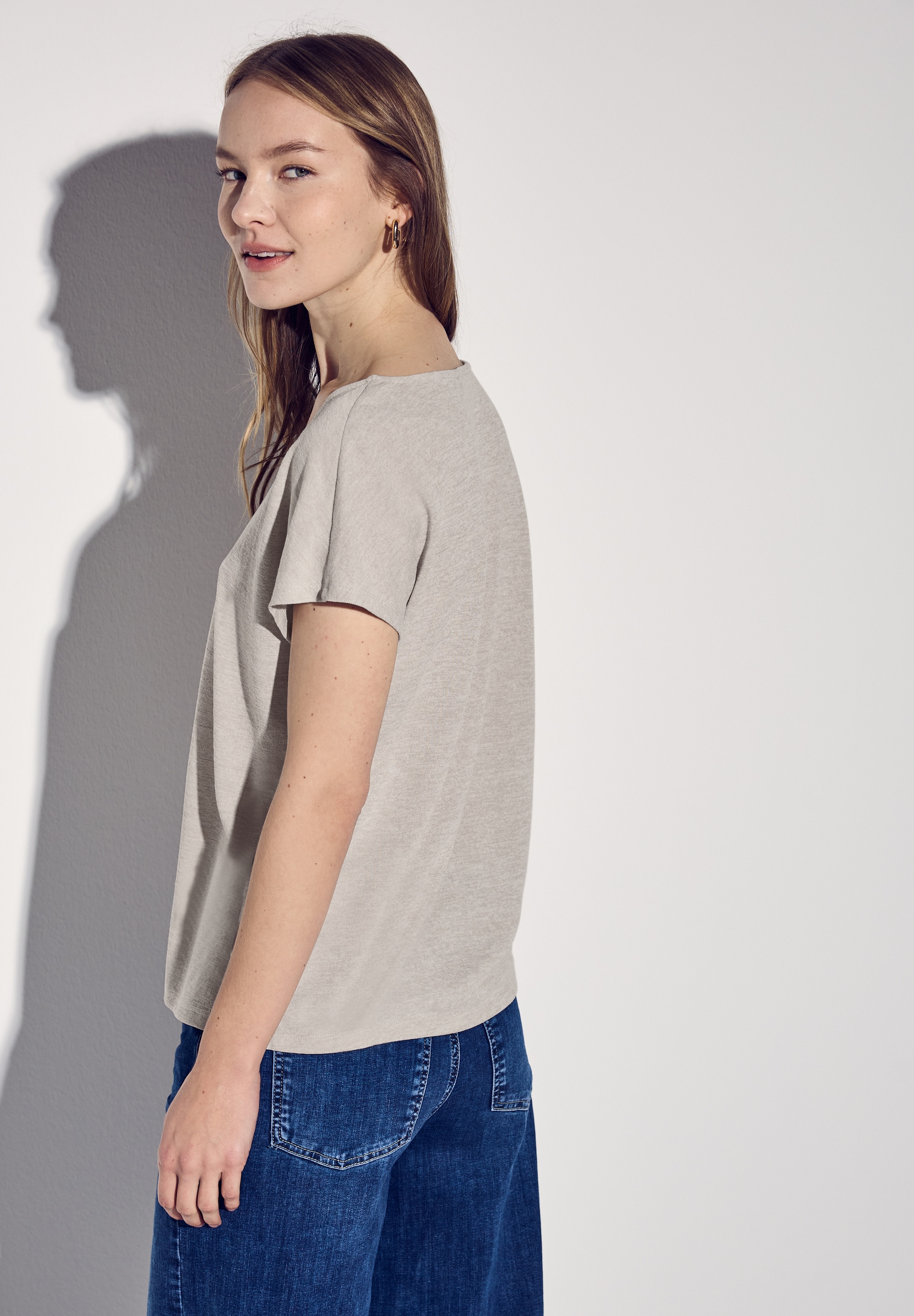 STREET ONE T-Shirt, mit abgerundetem V-Ausschnitt