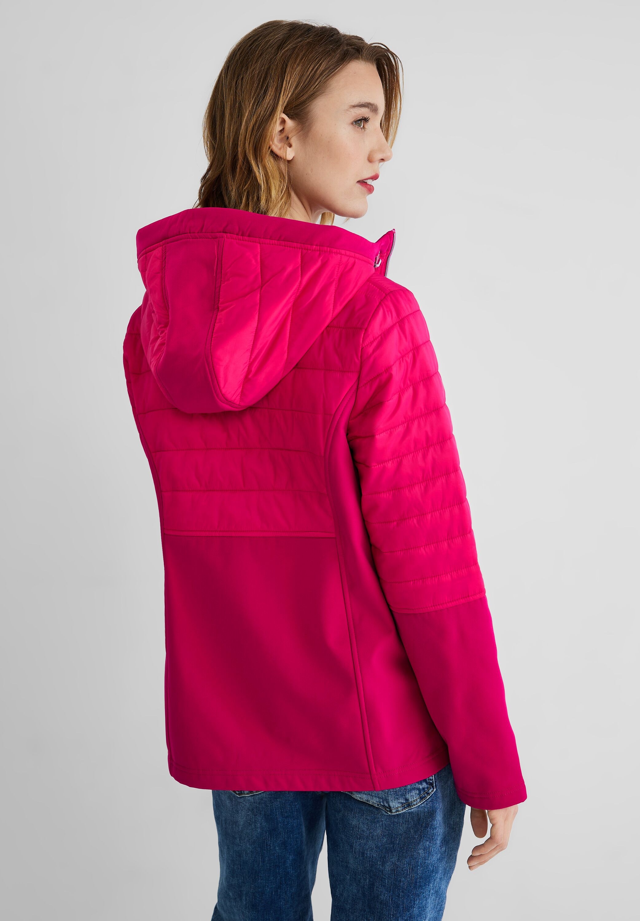 STREET ONE Softshelljacke, mit Kapuze, mit Materialmix