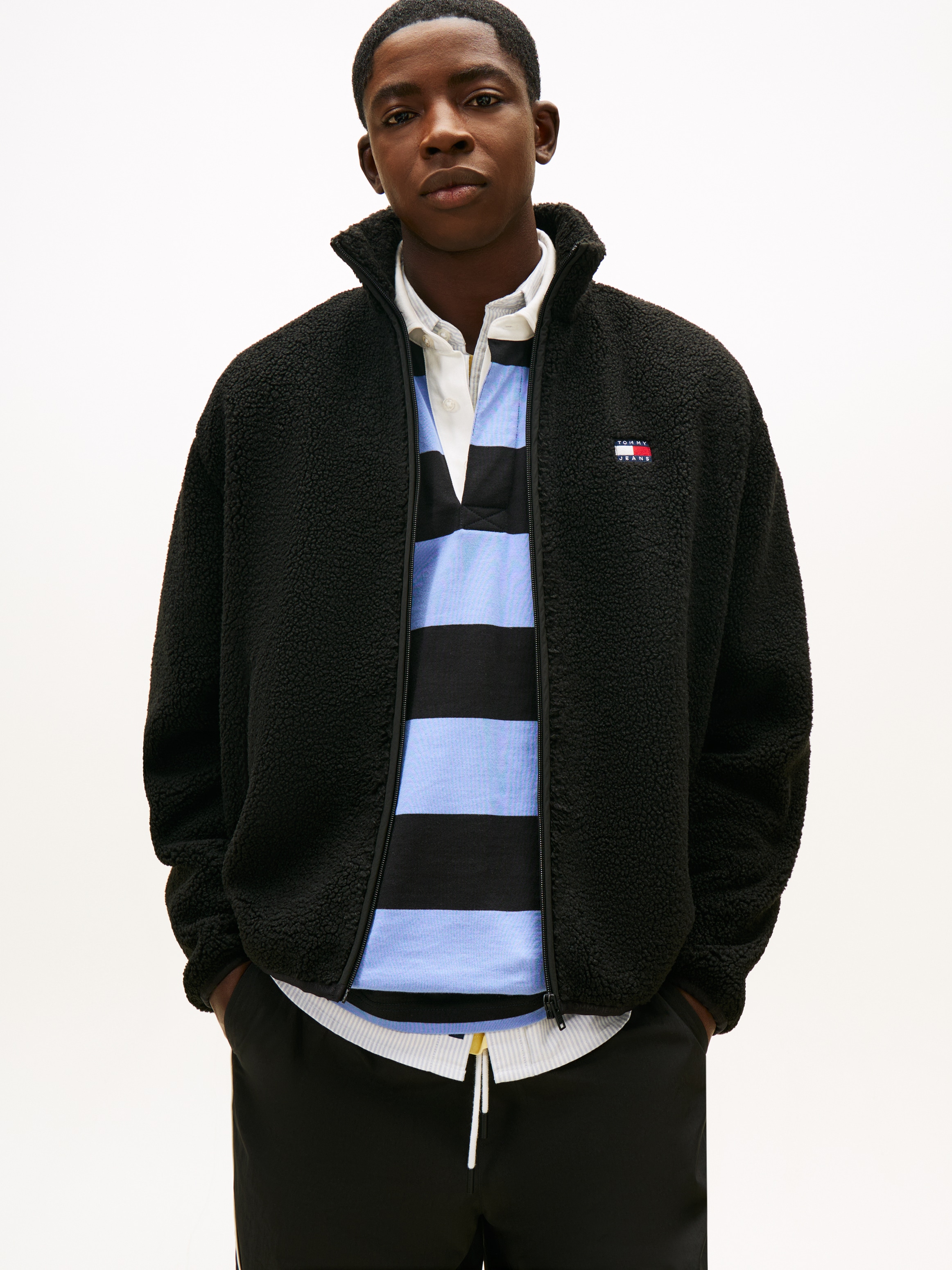 Tommy Jeans "TJM BADGE TEDDY" Stehkragen, Teddyfleece, relaxed fit