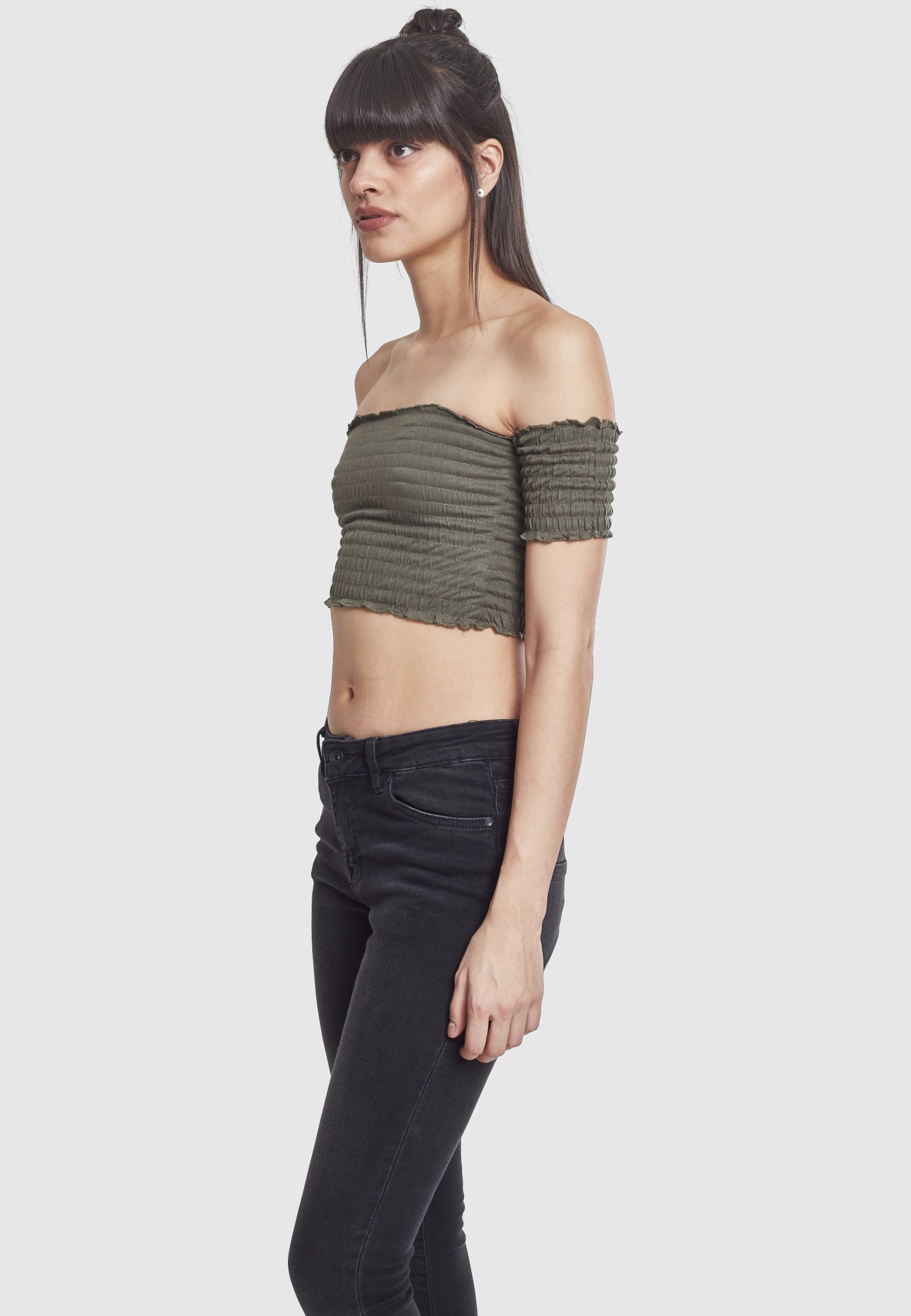 URBAN CLASSICS Yoga & Relax Shirt »Urban Classics Damen Ladies Cropped Cold Shoulder Smoke Top« 1 Stk.