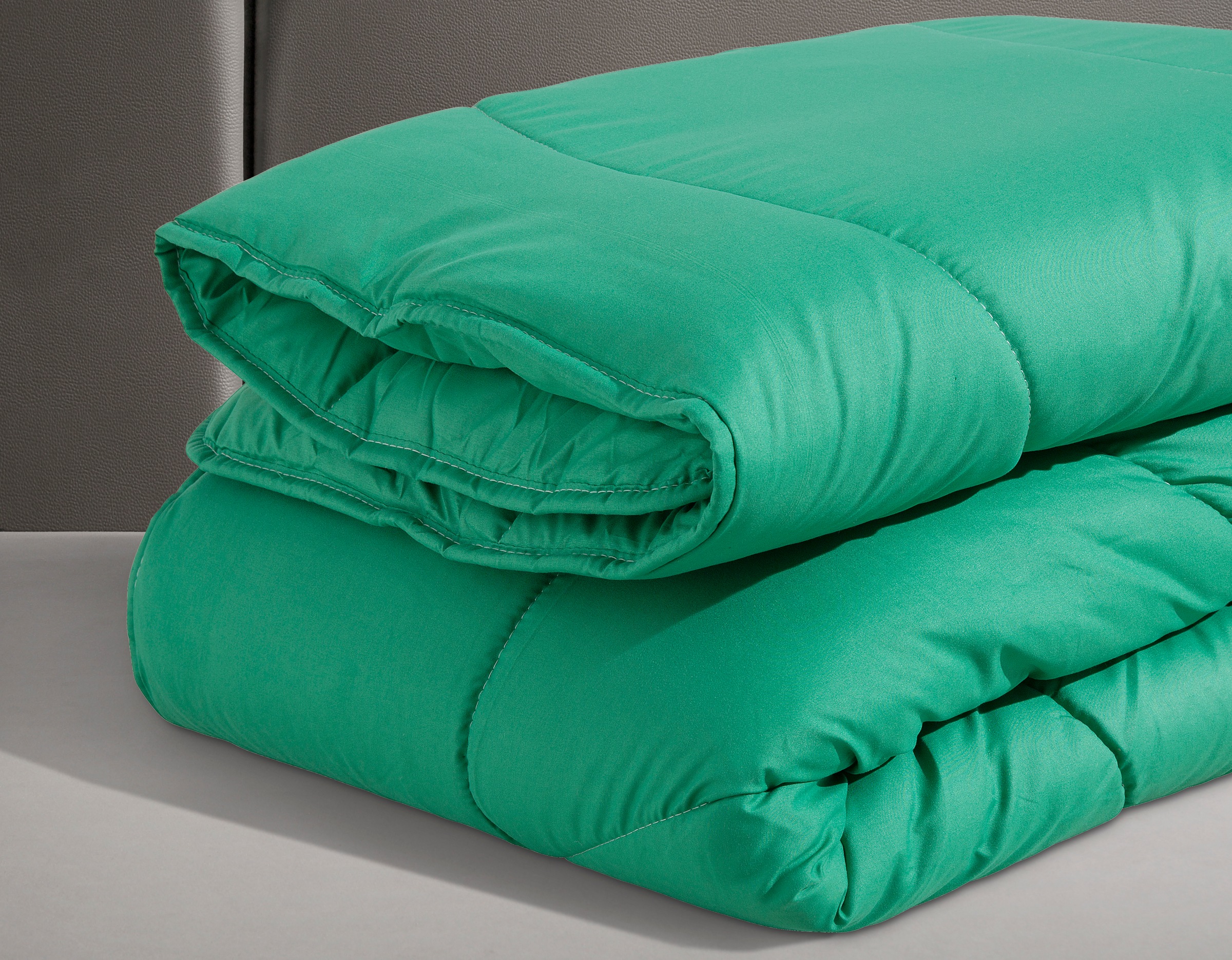 OTTO home Microfaserbettdecke "Microlux, Bettdecke 135x200 cm und Übergrößen bis 240x220cm" leicht Füllung Feuchtigkeitsregulierende 3D Klimafaser (Polyester) 1 Stk. tlg. fest versteppter Bezug - keine Bettwäsche nötig, Sommer, Winter
