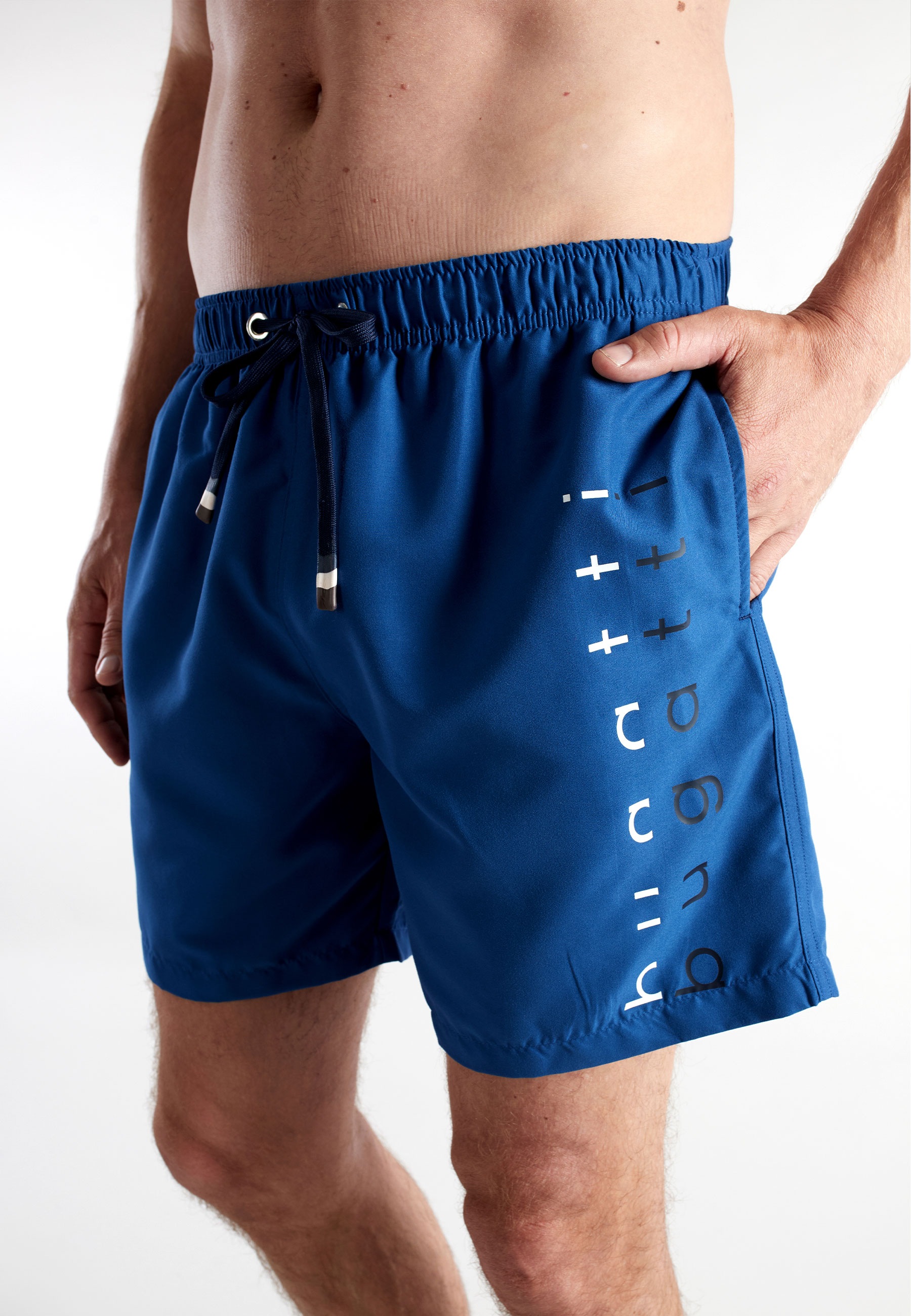Badeshorts BUGATTI, Herren, Gr. 12, N-Gr, blau, mittel, uni, Popeline, Obermaterial: 100% Polyester, Badehosen Badeshorts, basic, mit Logodruck, mit Kordelzug, bequem 2