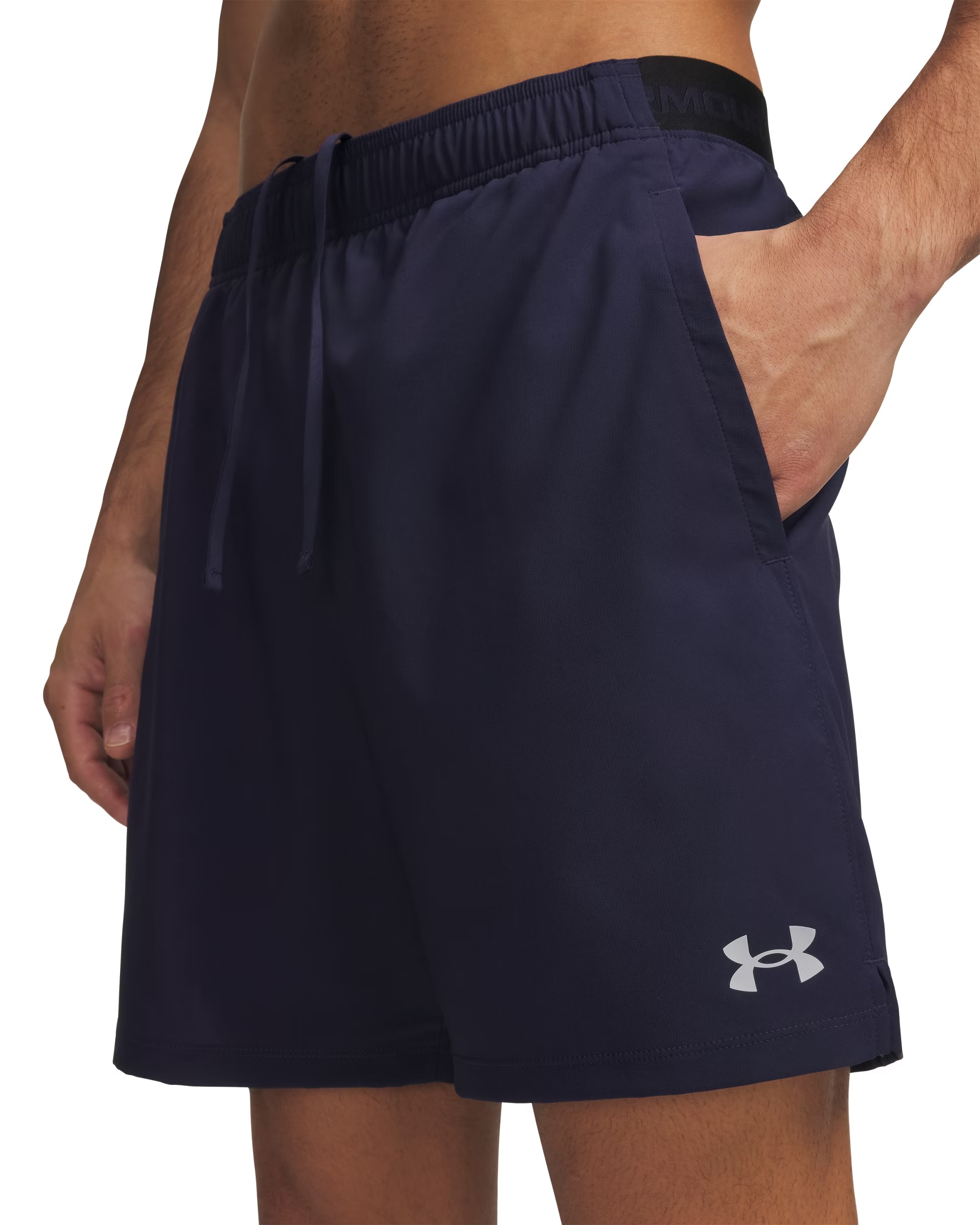 Under Armour® Trainingsshorts  schnell trocknendes Material, aus Polyester, gerader, entspannter Sitz