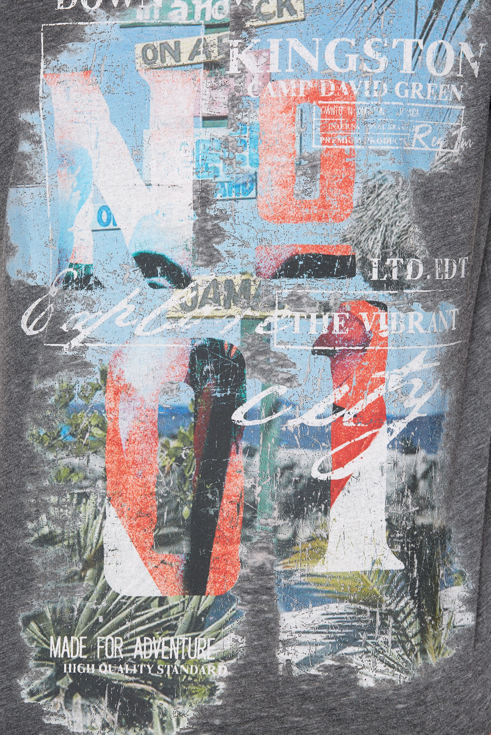 CAMP DAVID Rundhalsshirt, mit offener Kante am Ausschnitt