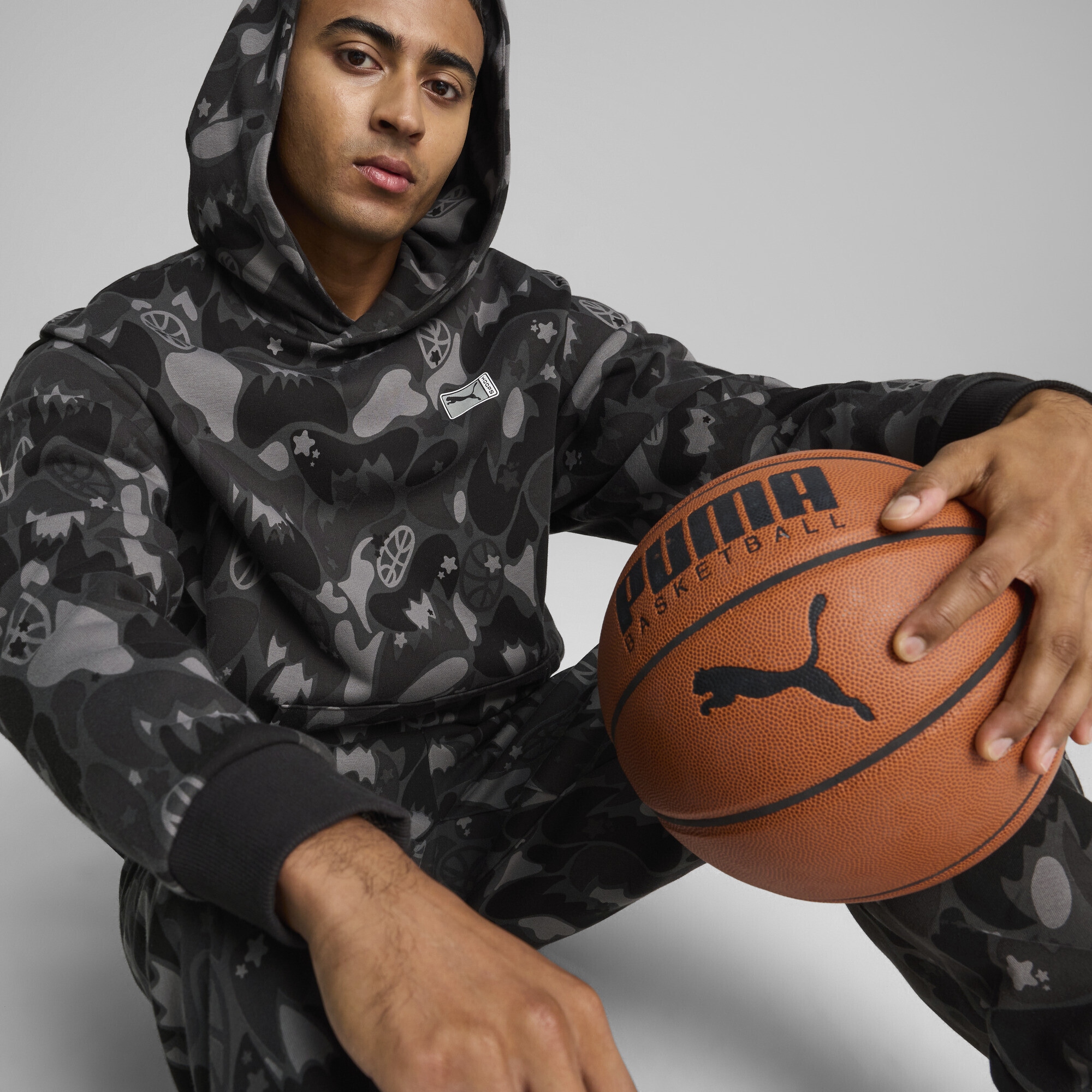 PUMA Hoodie »Dress Code Camo Basketballhoodie Herren«