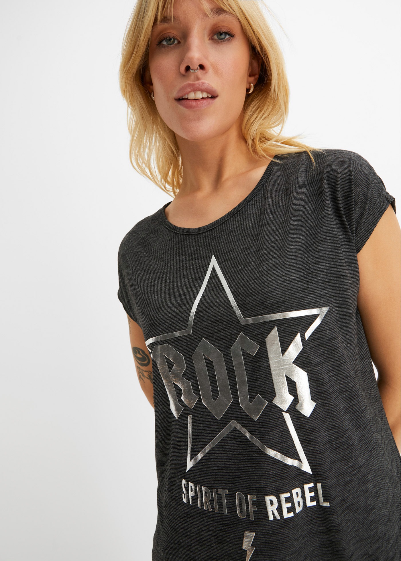 bonprix Longshirt schmale Passform, Kurzarm-Design, mit Print, aus Viskose- günstig online kaufen