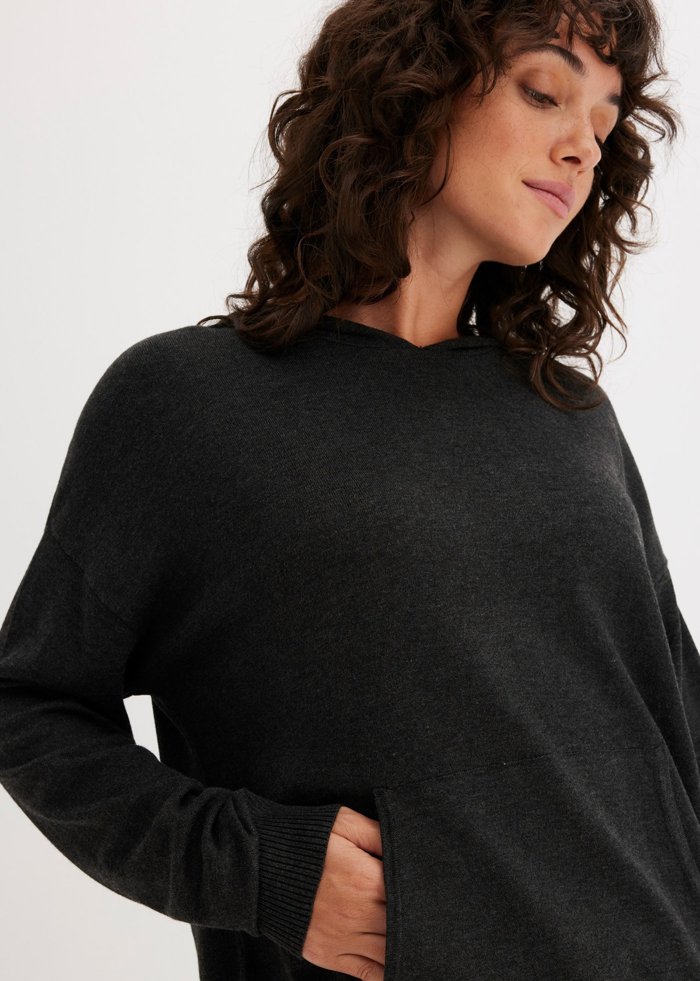 bonprix Strickpullover mit Kängurutasche