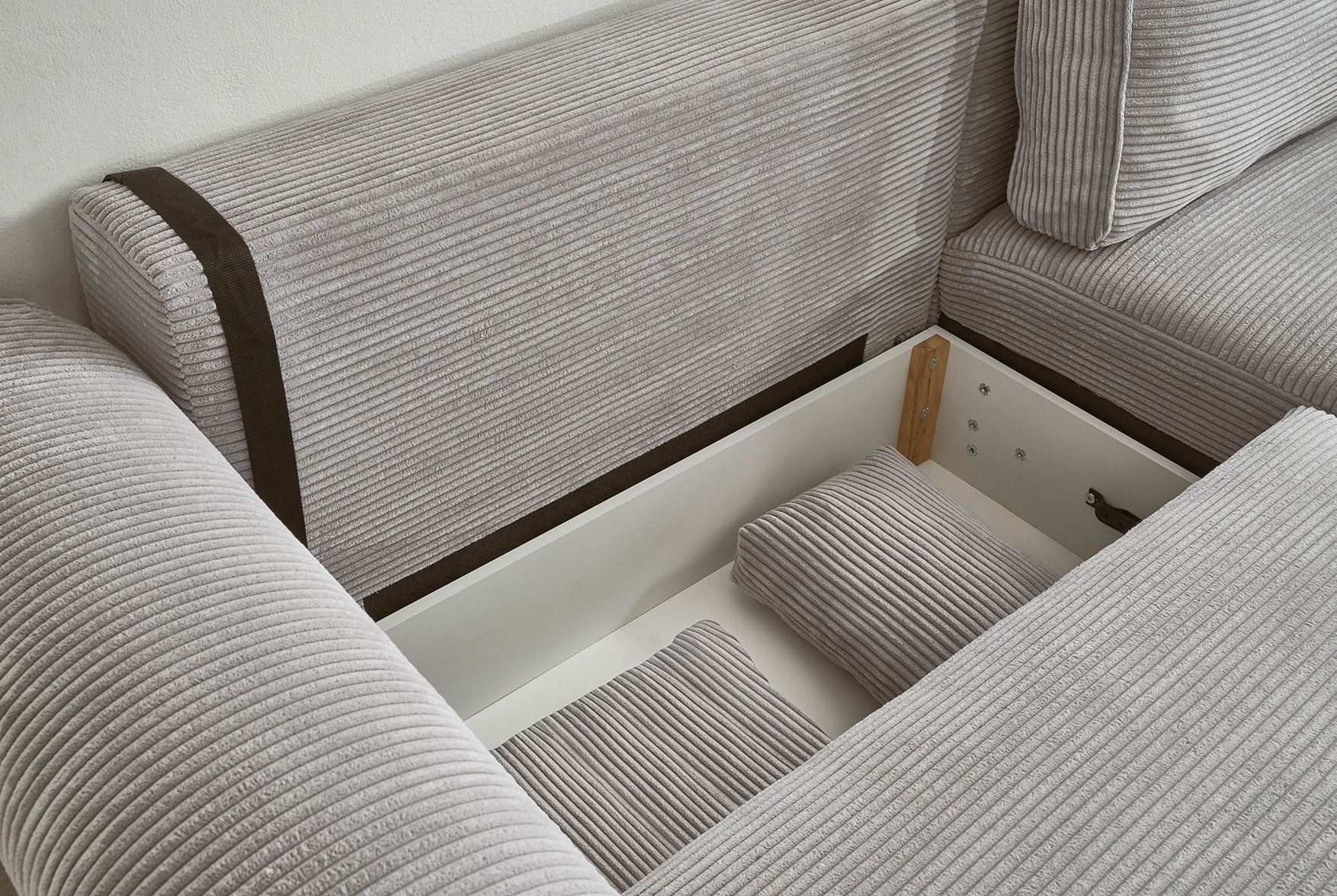 ED EXCITING DESIGN Ecksofa »Angelina L-Form«, mit Bettfunktion, Bettkasten & 4 Zierkissen