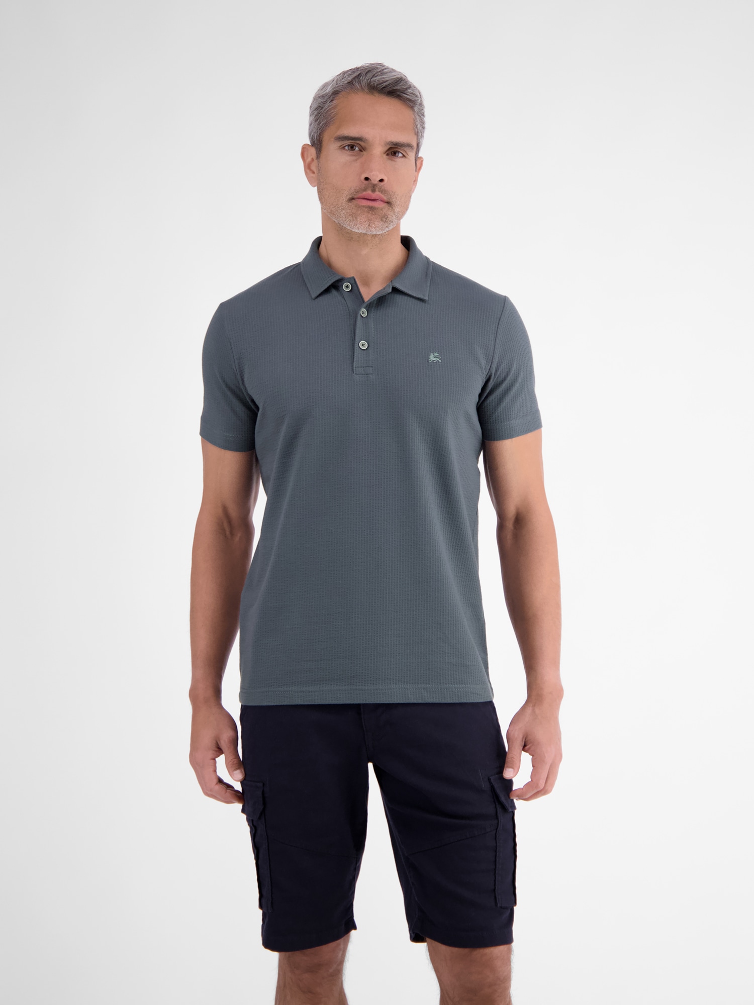 LERROS Poloshirt "Poloshirt in weicher Seersucker-Qualität mit Brusttasche"