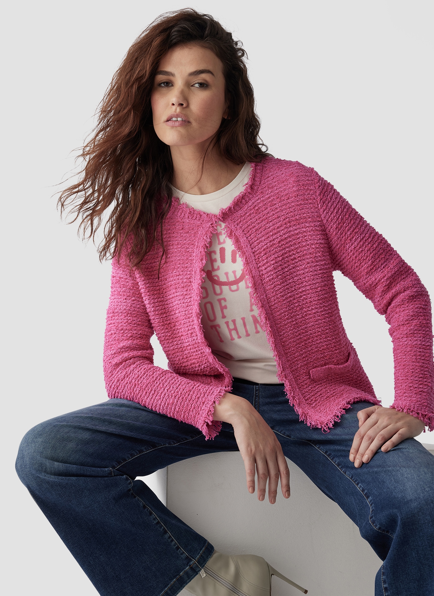 LeComte Strickjacke »LeComte Bouclé-Jacke in strahlendem Pink mit Fransen-Details«