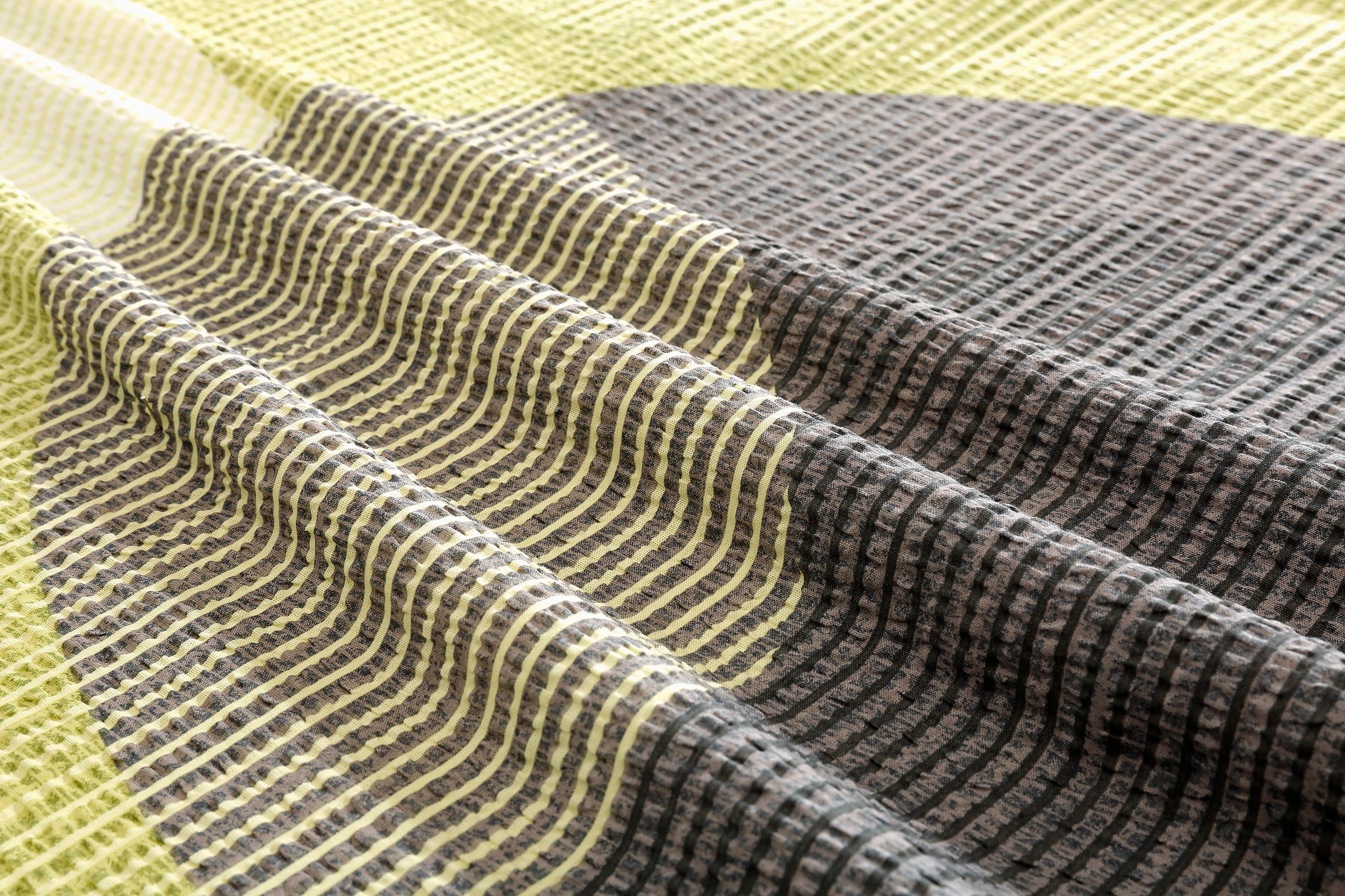 Thumbnail - BIERBAUM Bettwäsche "Carla in Gr. 135x200 oder 155x220 cm" 2 Bettwäsche aus Baumwolle, geometrische Bettwäsche mit Reißv...