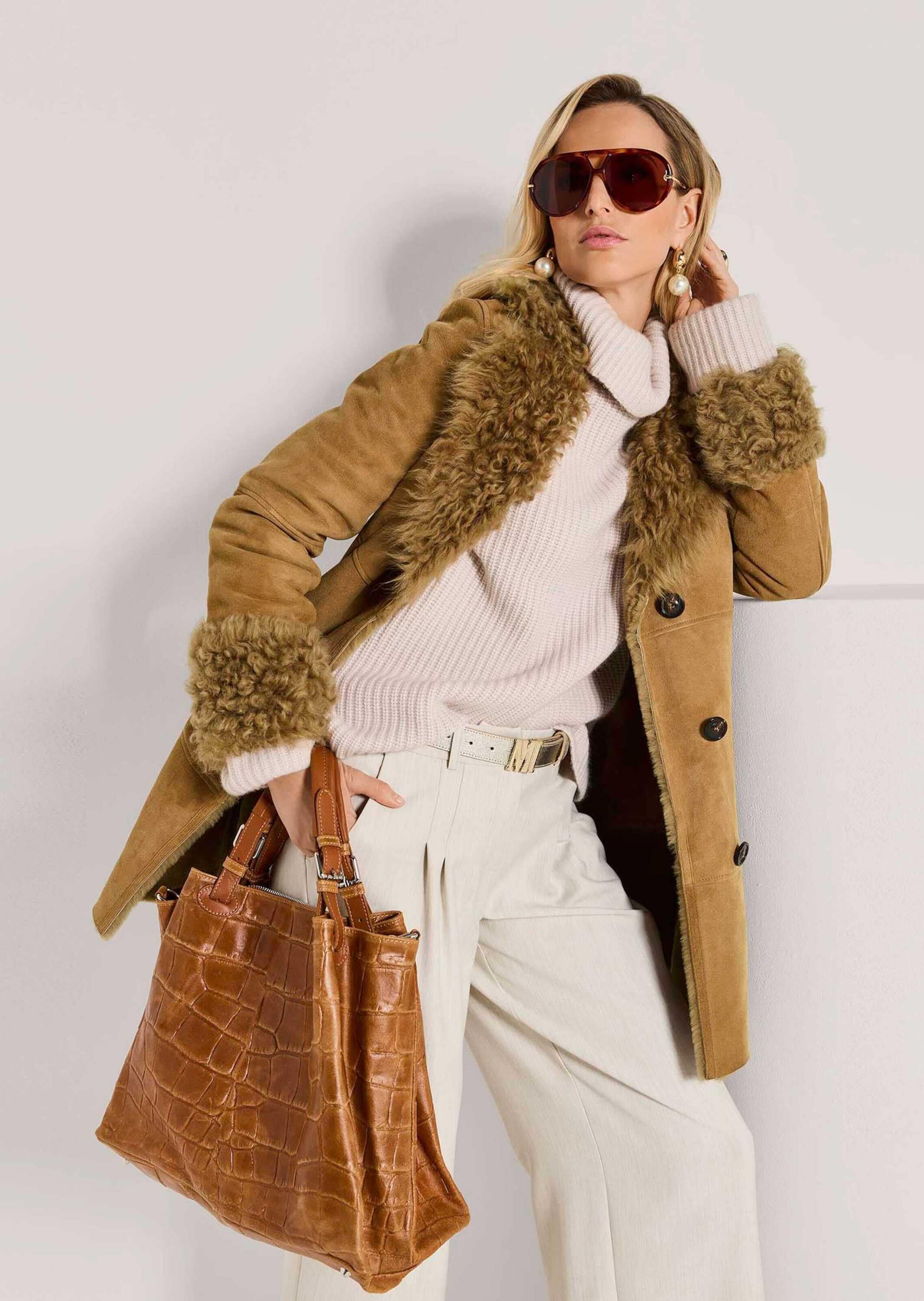 MADELEINE Langmantel »Lammfellmantel Luxuriöser Wintermantel für kalte Tage«