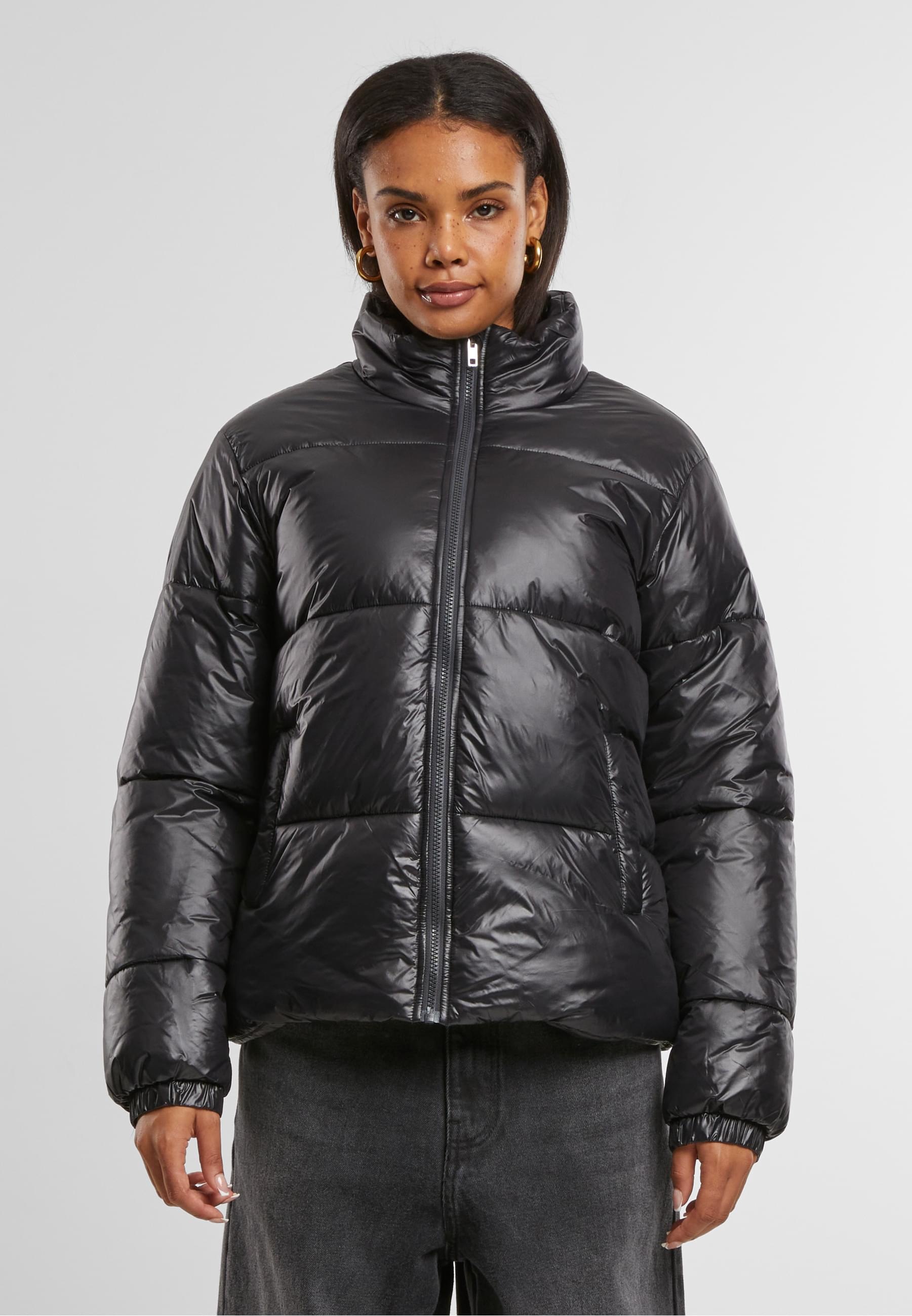 URBAN CLASSICS Winterjacke »Urban Classics Ladies Recycled Short Shiny Puffer Jacket«, (1 St.), ohne Kapuze