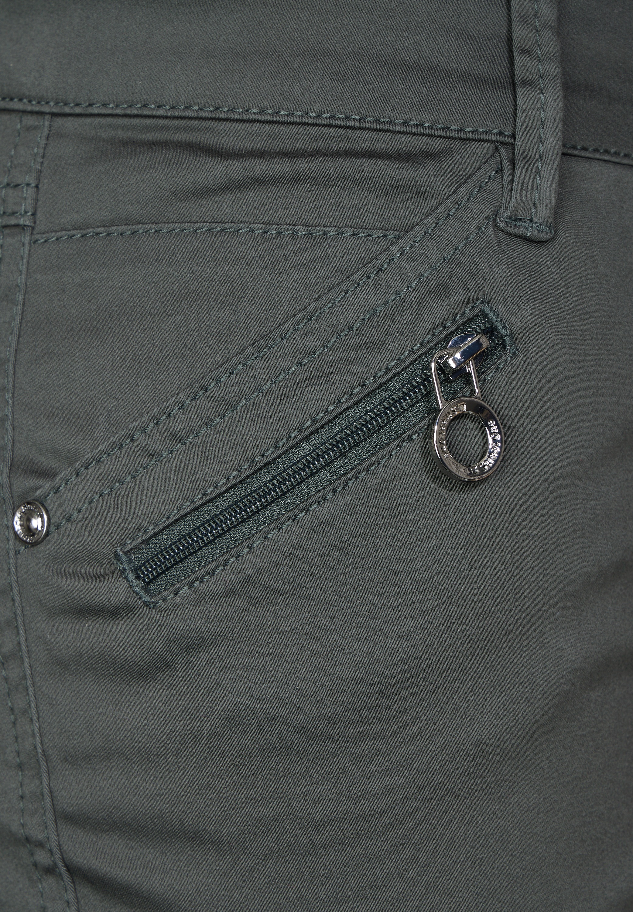 STREET ONE Röhrenhose, Middle Waist
