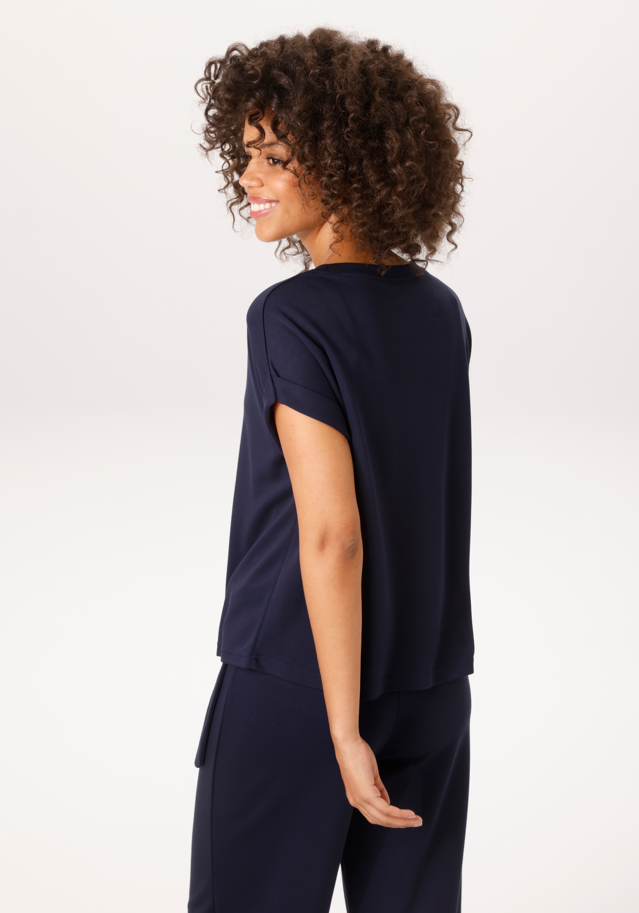 Aniston CASUAL T-Shirt mit fixiertem Ärmel-Umschlag - NEUE KOLLEKTION günstig online kaufen