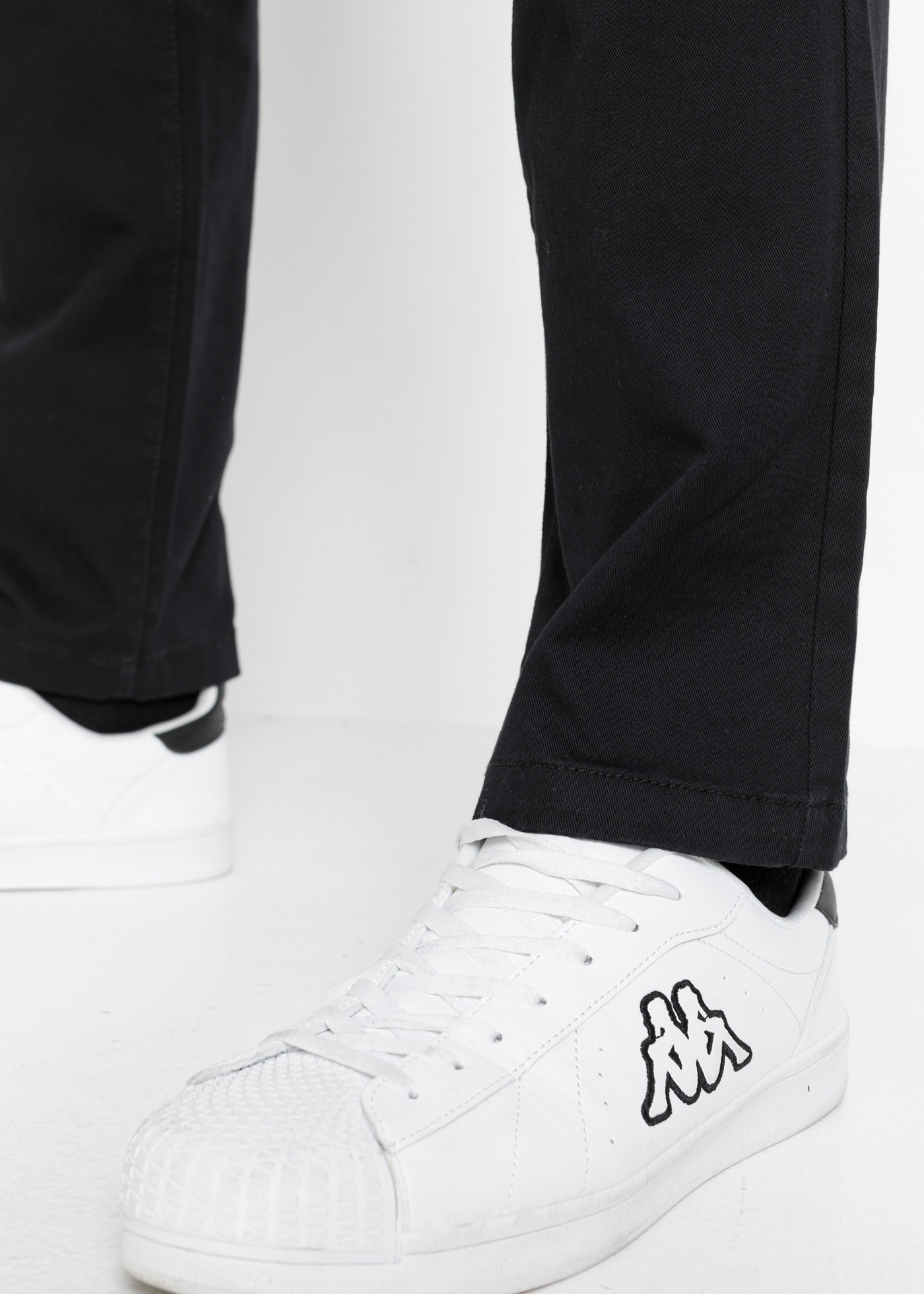 bonprix Stretch-Hose »Classic Fit Stretch-Hose, Straight«  Five-Pocket-Design, mit Eingrifftaschen, Gesäßtaschen und Coinpocket