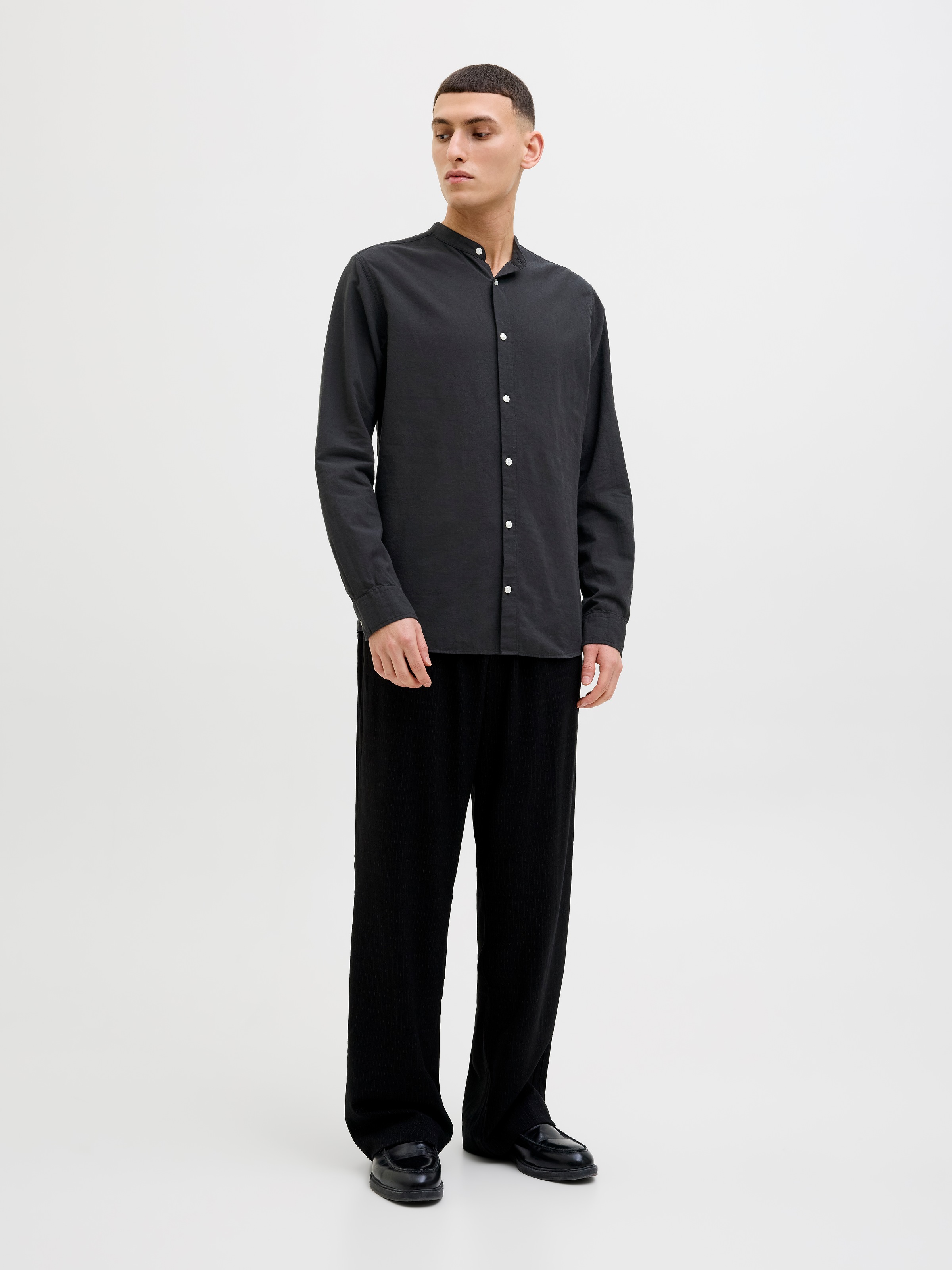 Jack & Jones Langarmhemd »JJEBREEZE BAND SHIRT LS SN«, mit Bandkragen