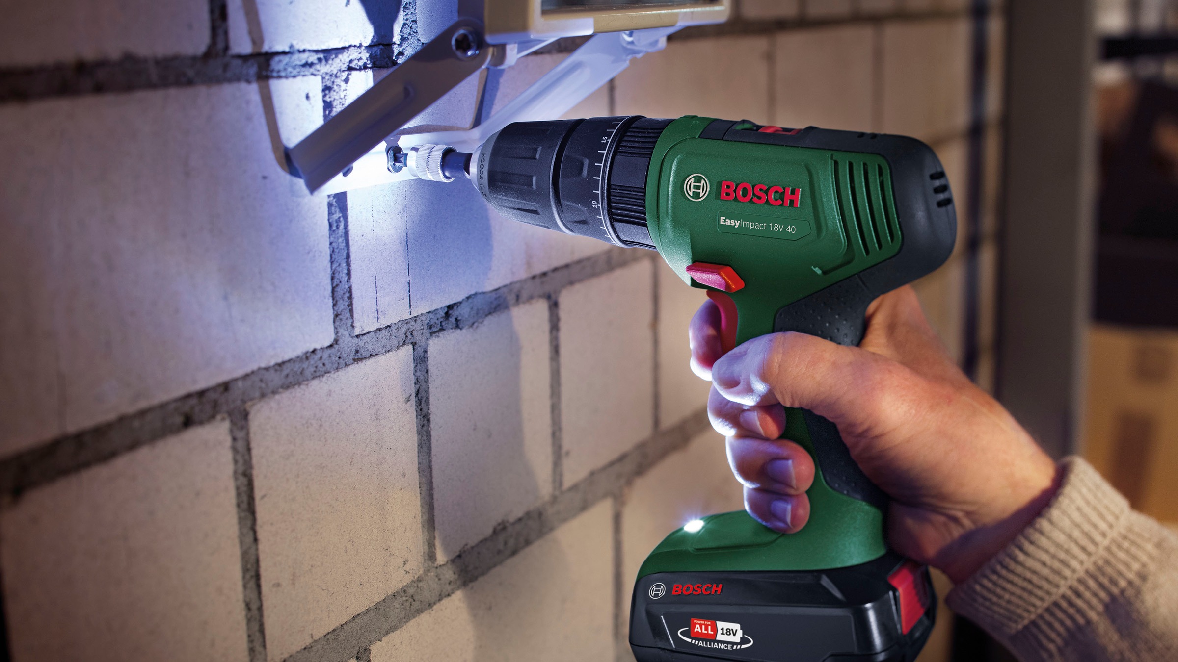 Bosch Home & Garden Akku-Bohrhammer »UniversalHammer«, mit Akku 18V/2,5Ah und Ladegerät AL 1