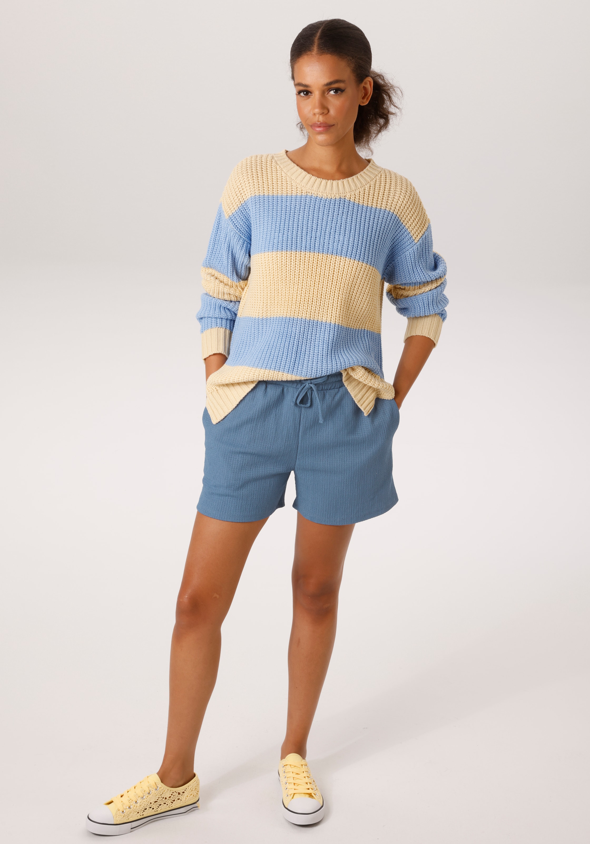 Aniston CASUAL Shorts  aus strukturierter, elastischer Stoff-Qualität
