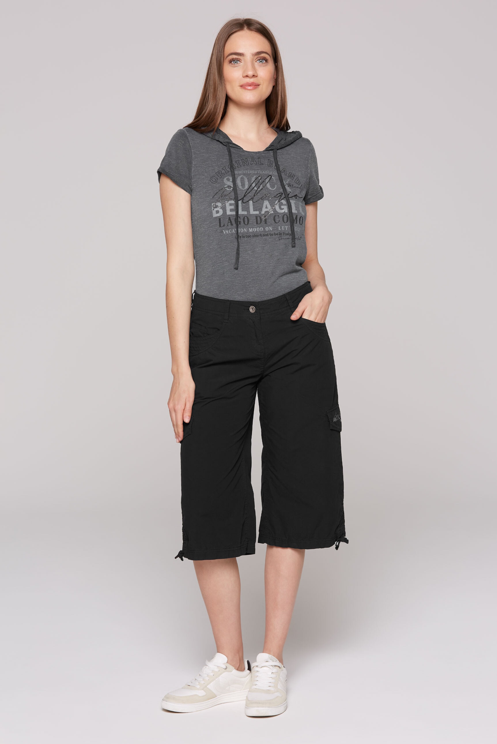 SOCCX Shorts, mit Bindeband am Saum